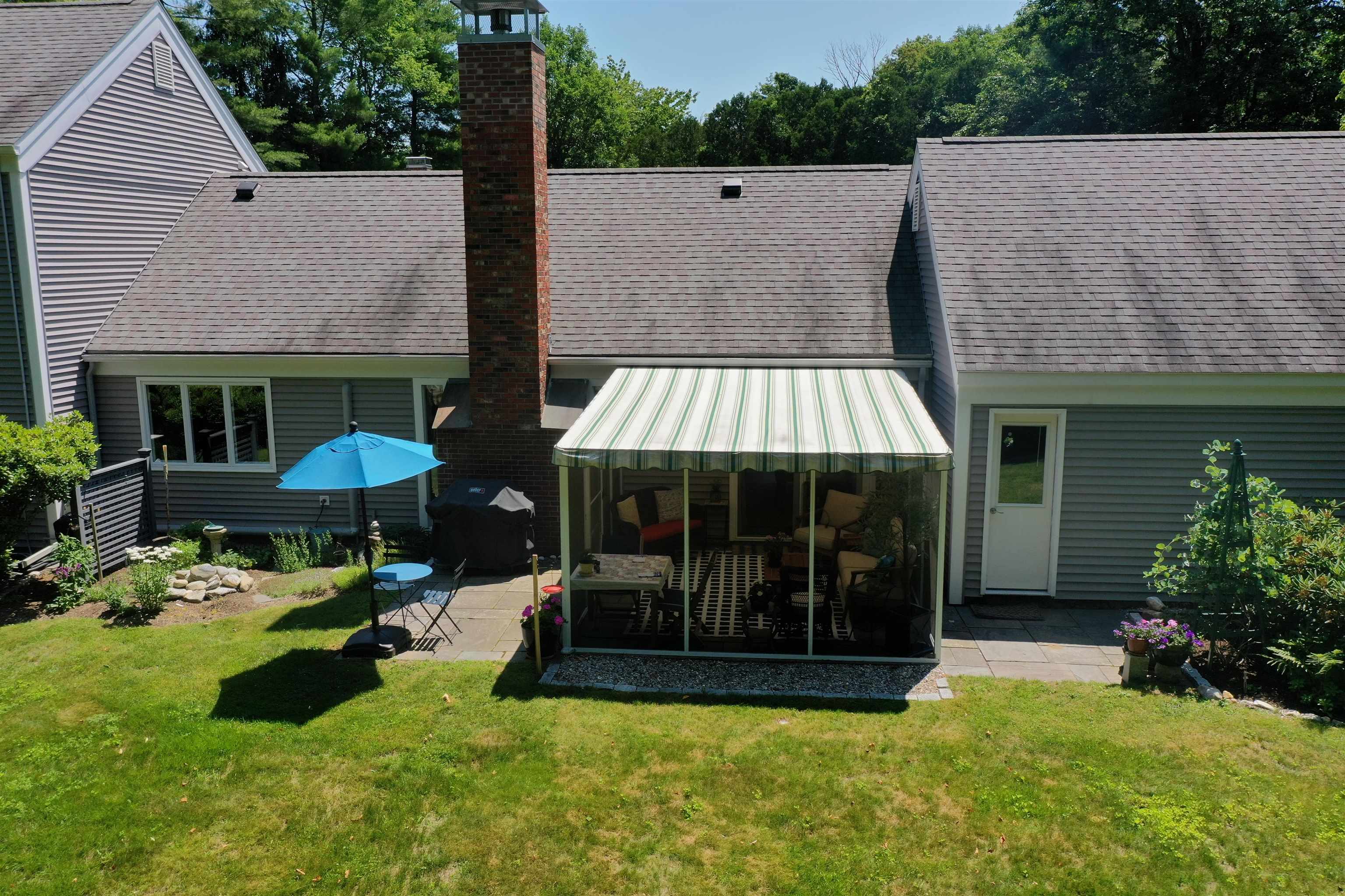 74 Hilltop Pl, New London, NH 03257