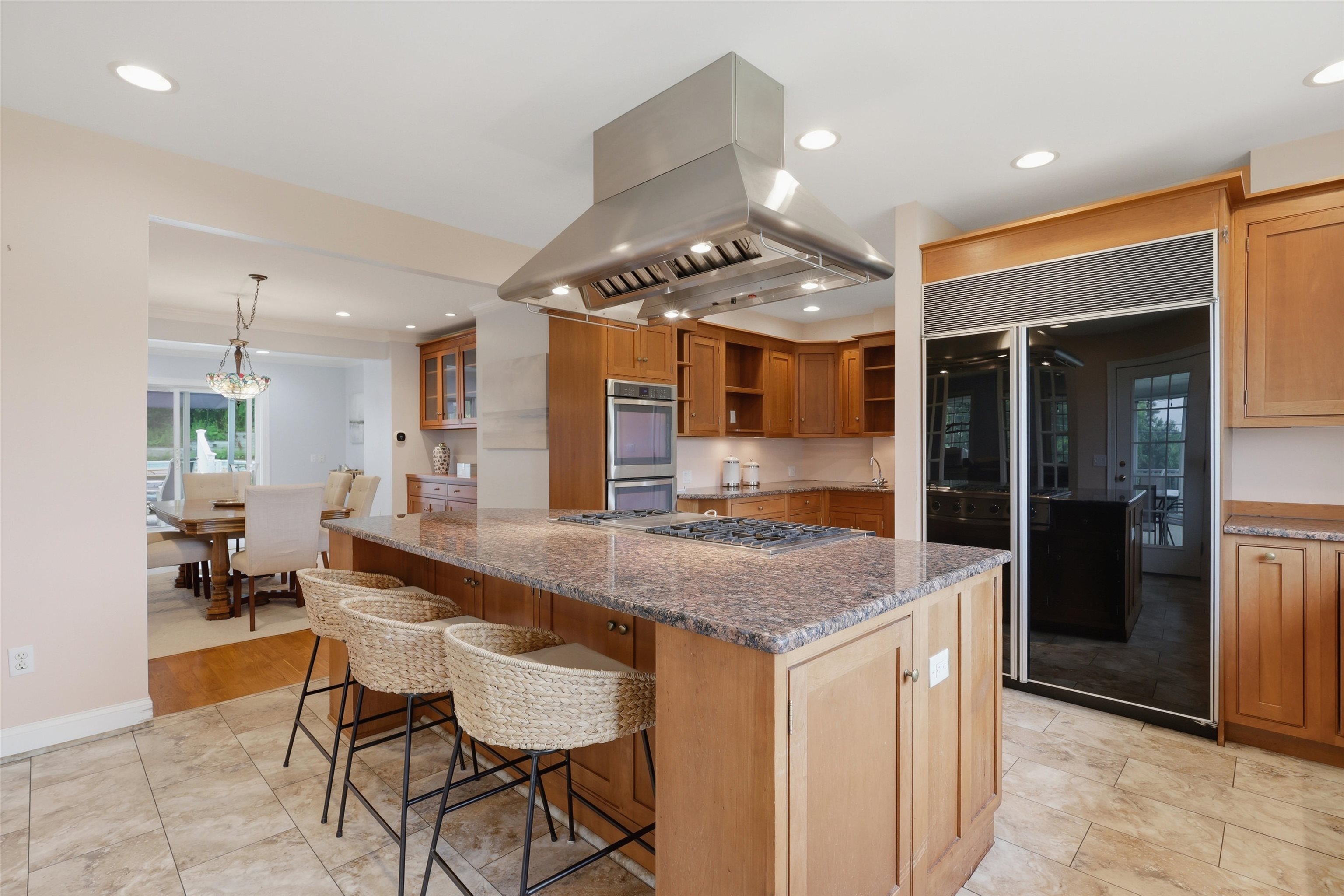 20 Whitehall Rd, South Hampton, NH 03827