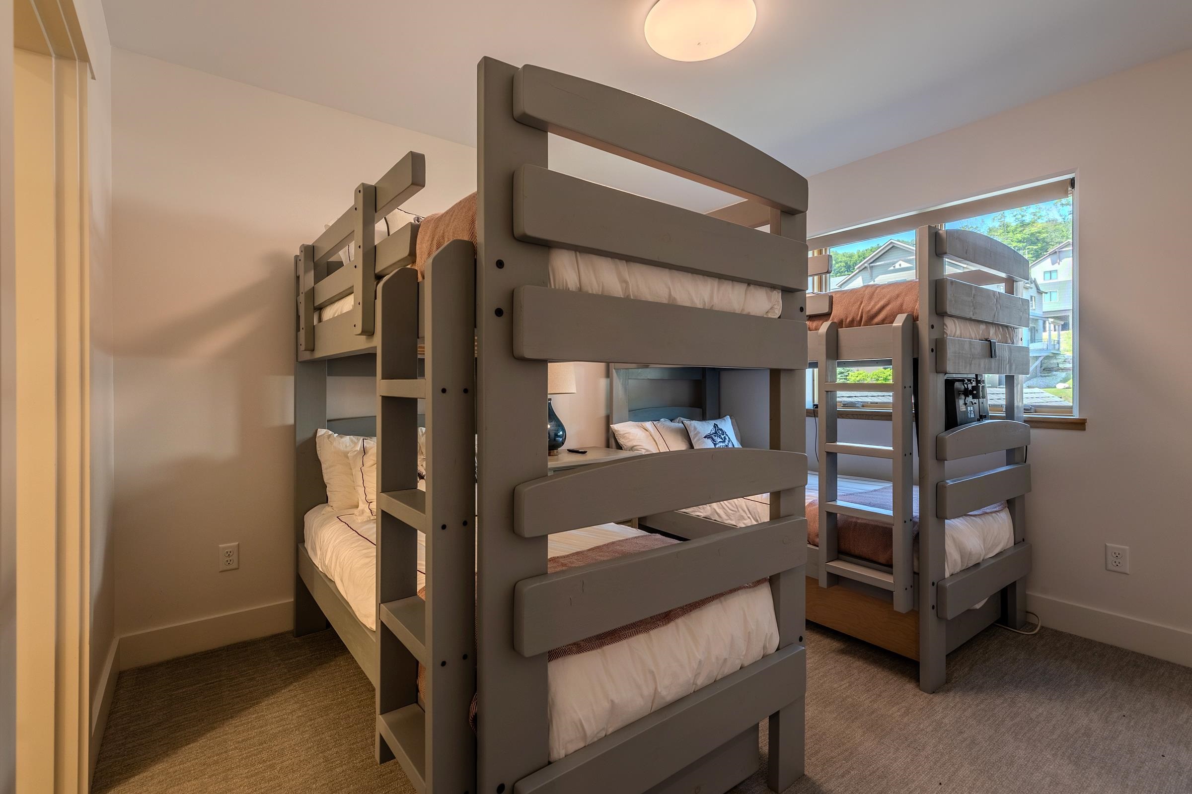 Bunk bedroom