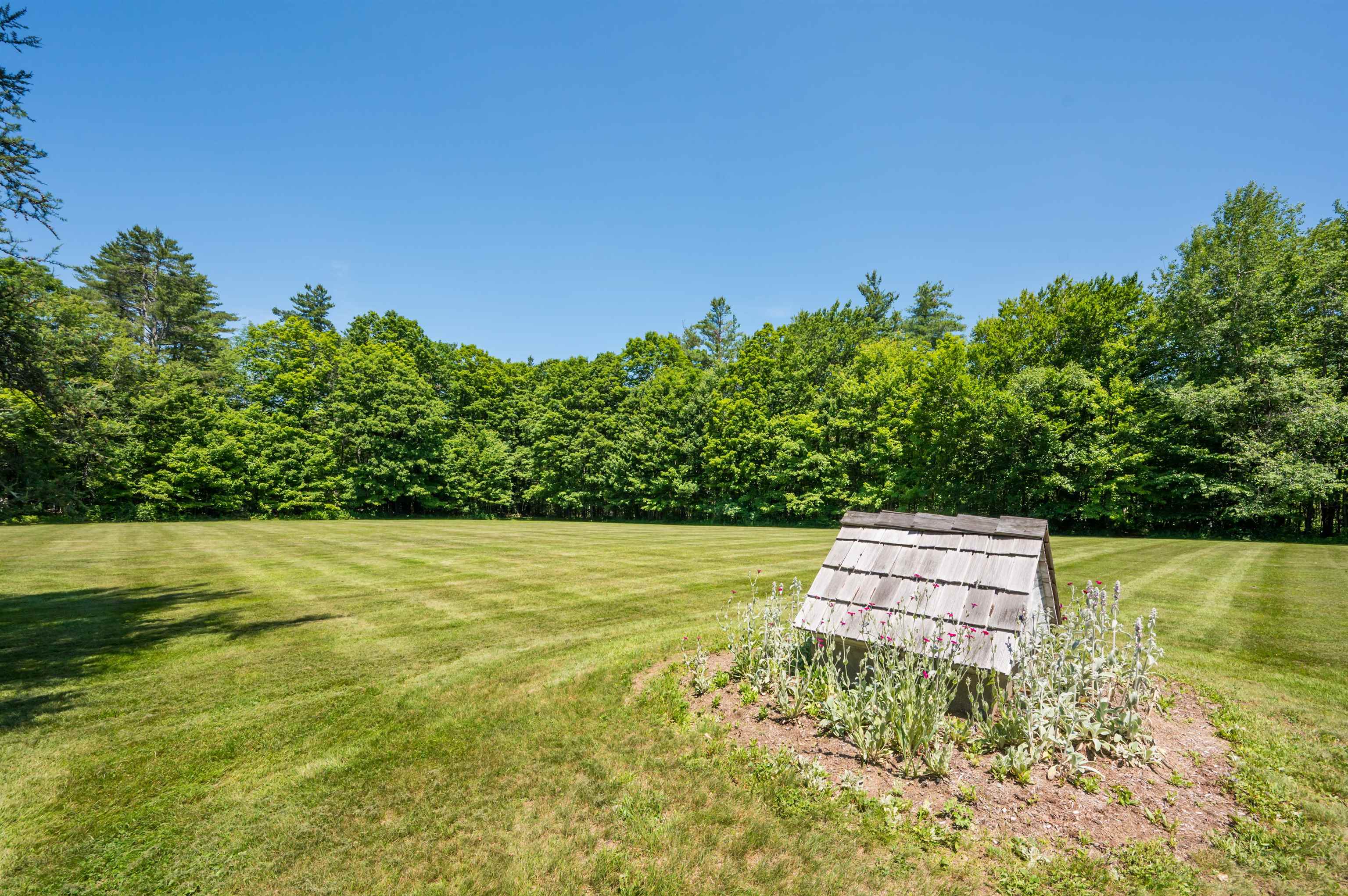 100 Page Rd, New London, NH 03257