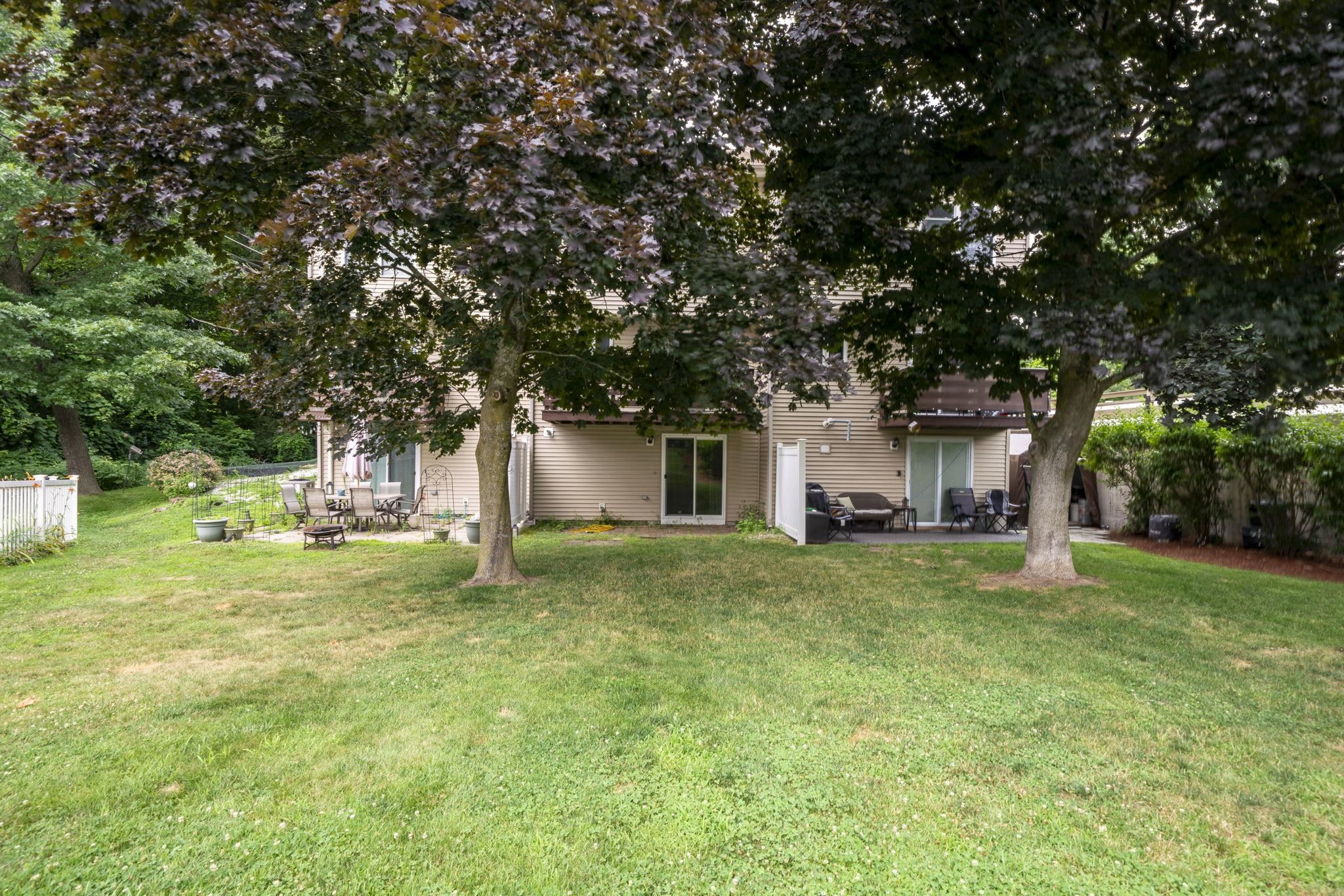 95 Harbor Ave #5, Nashua, NH 03060