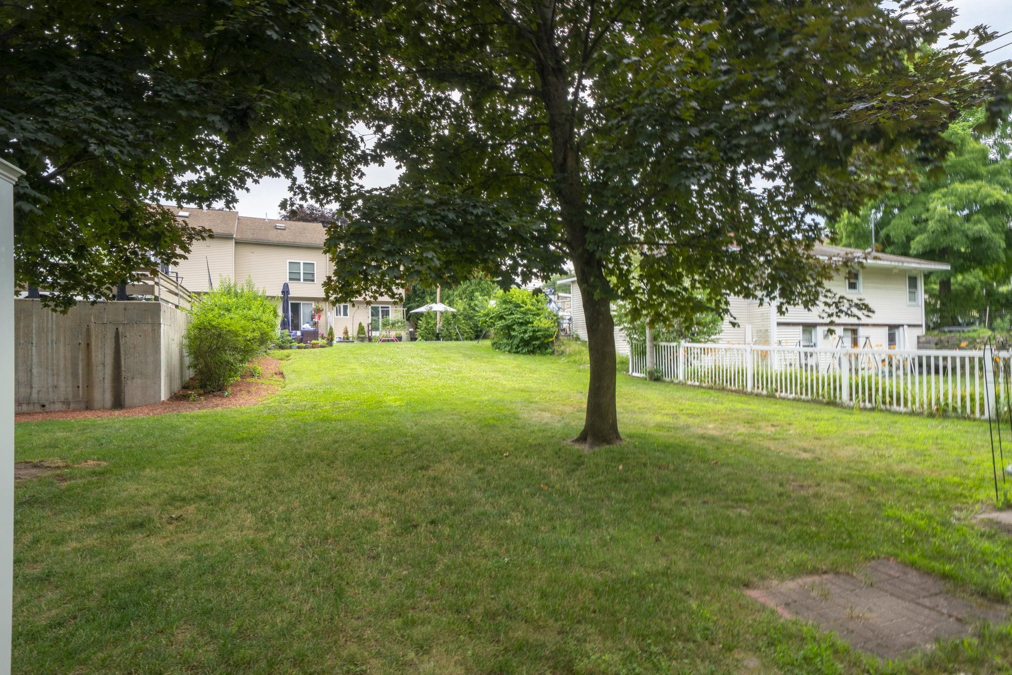 95 Harbor Ave #5, Nashua, NH 03060