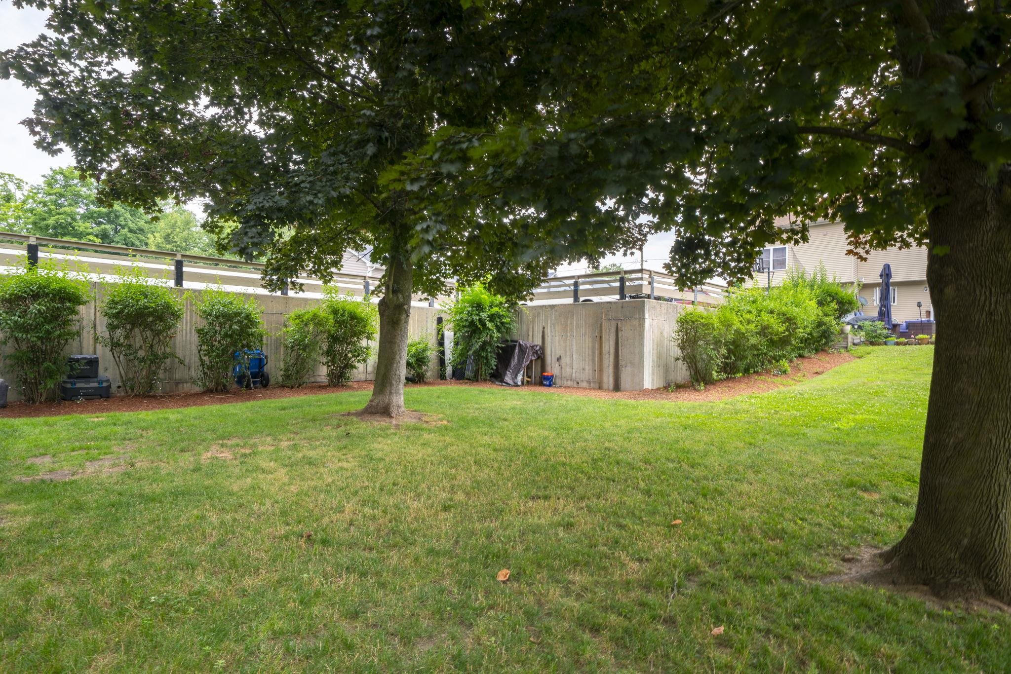 95 Harbor Ave #5, Nashua, NH 03060