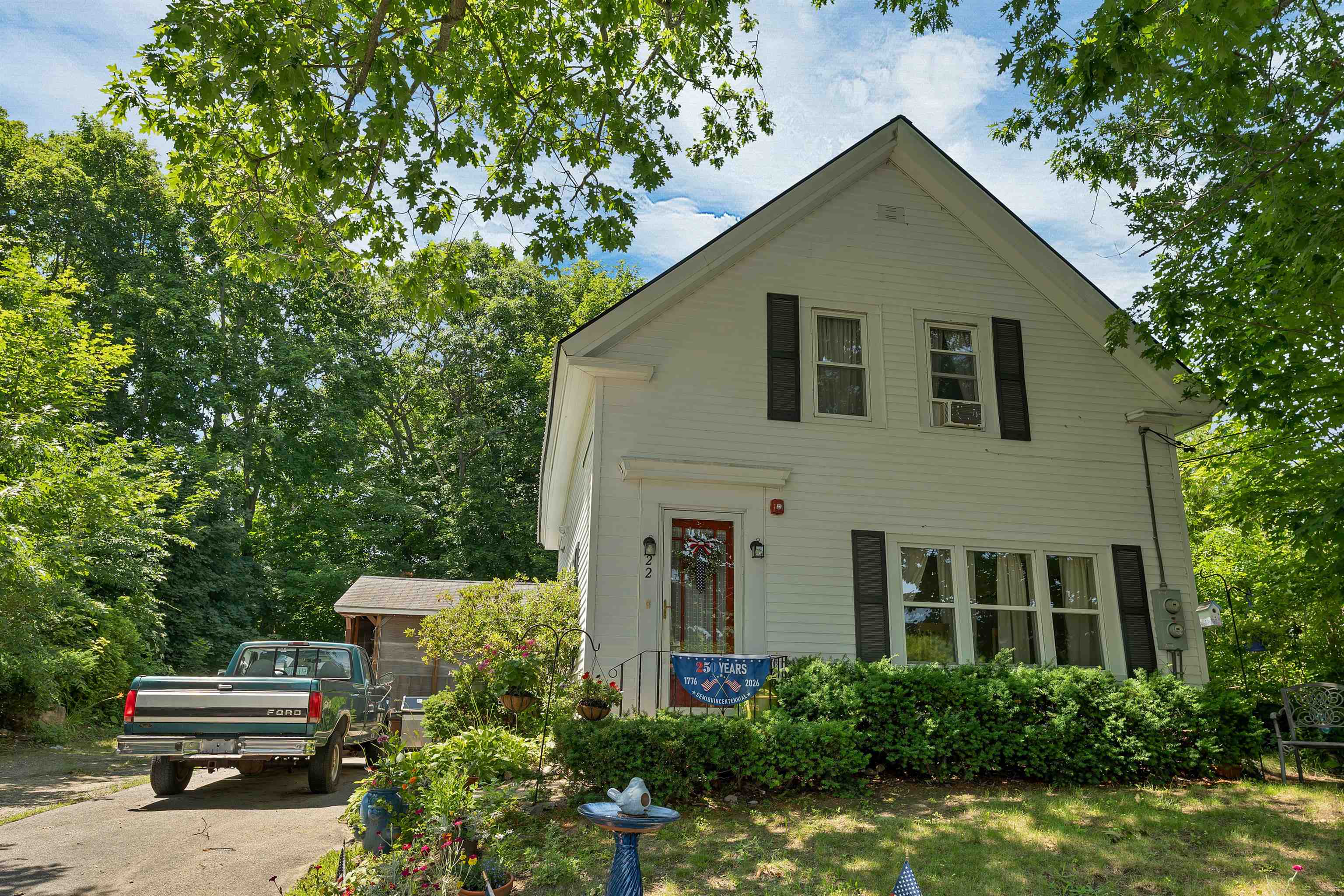 22 Cosmar Dr, Wakefield, NH 03872