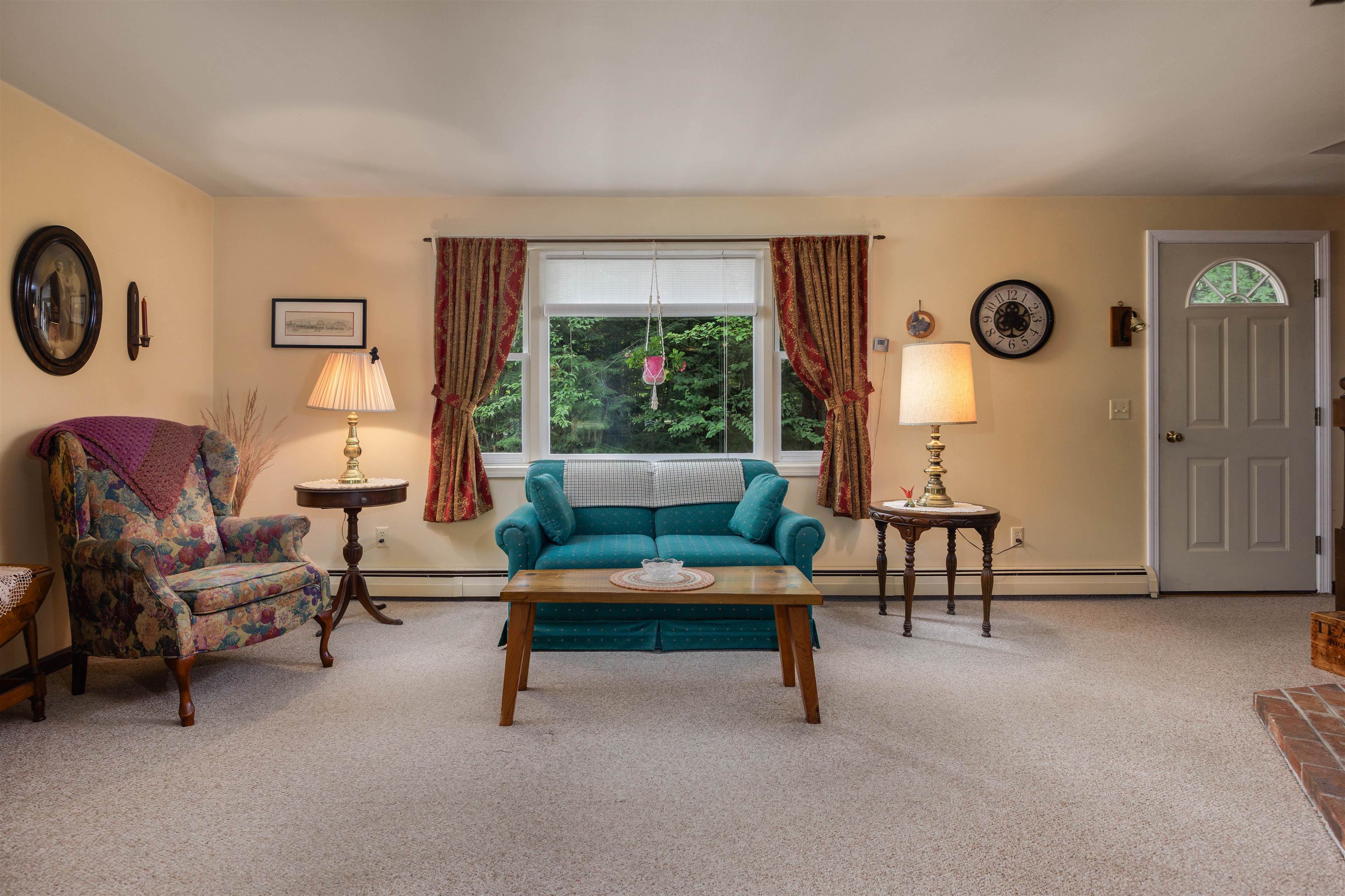929 Rt 11 Route, Sunapee, NH 03782