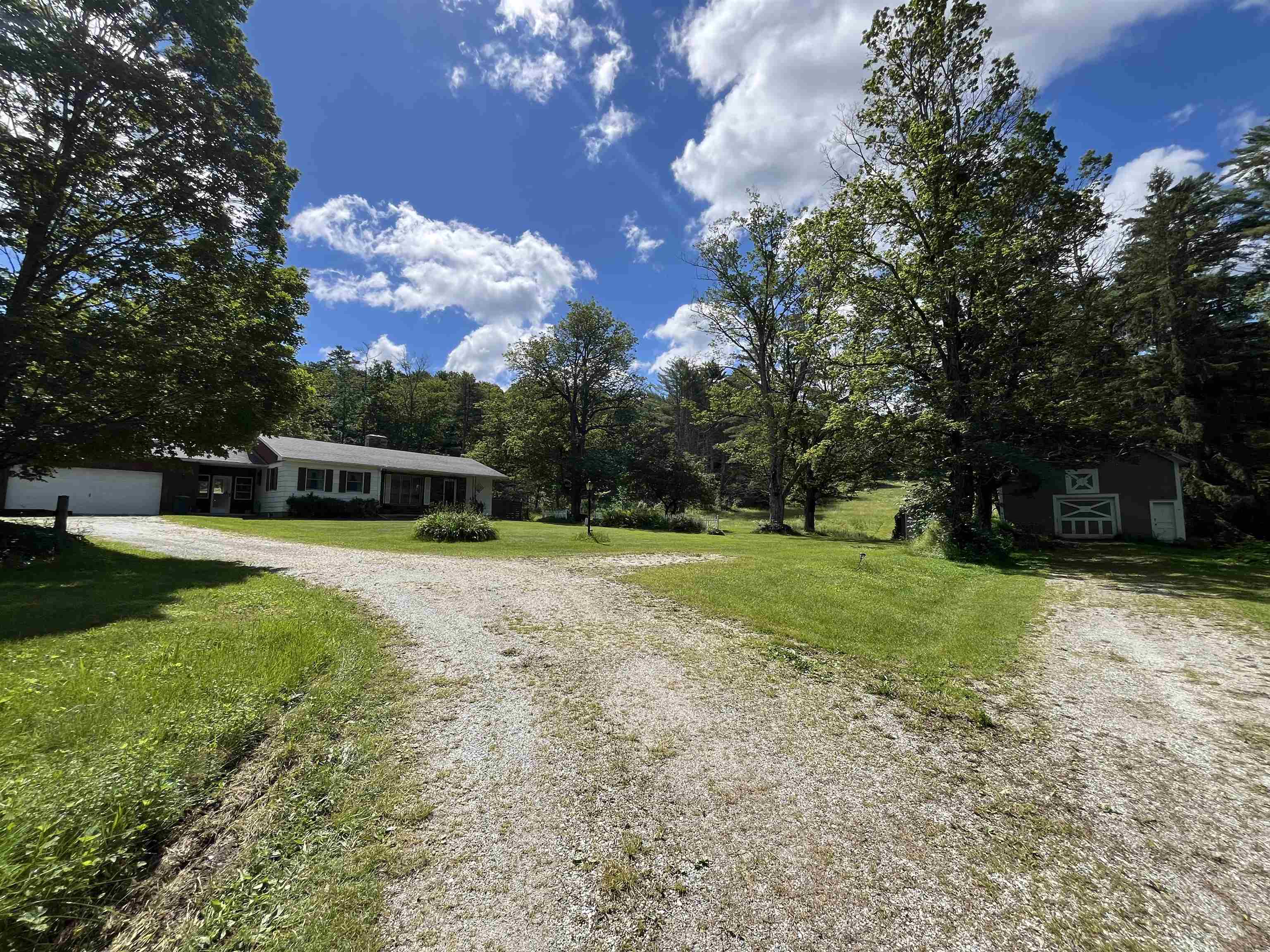 Separate drive for barn