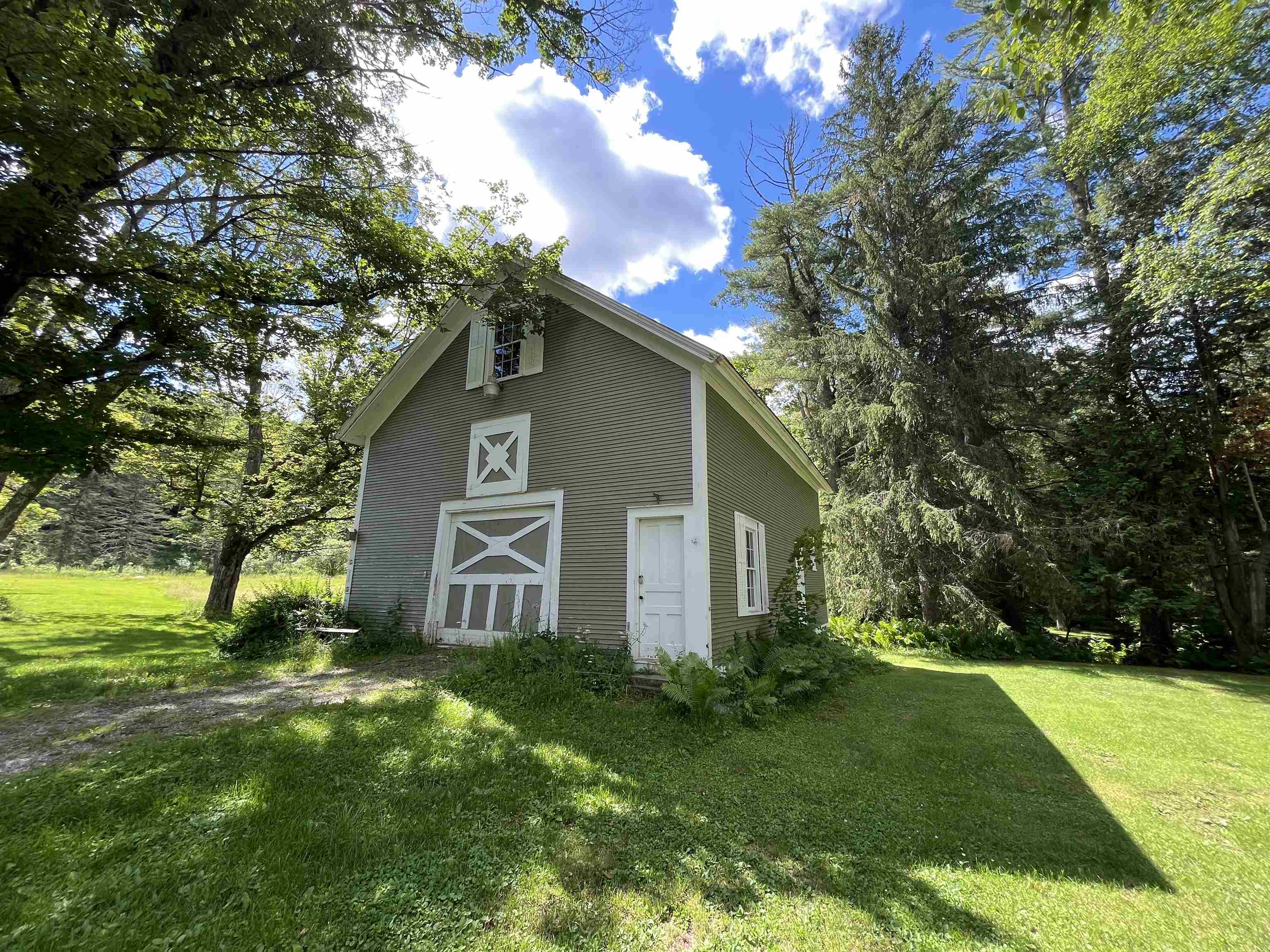 Two story barn with additional space underneath