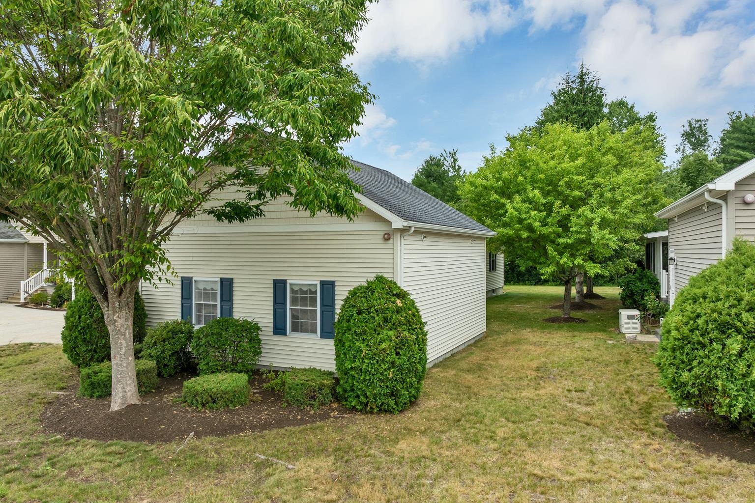 57 Sagewood Cir, Hooksett, NH 03106