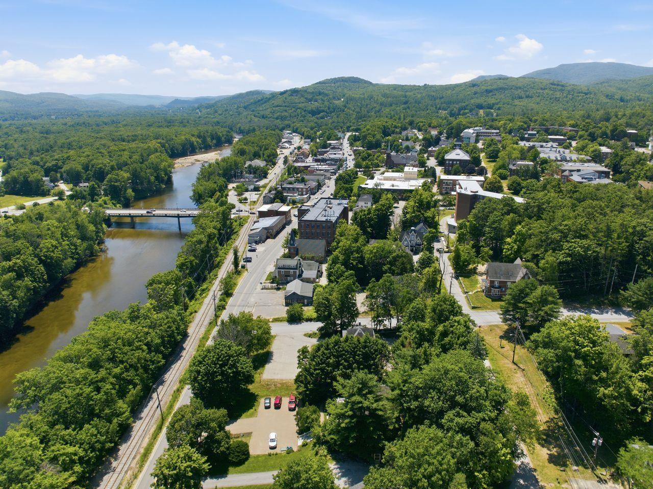 180 Main St, Plymouth, NH 03264