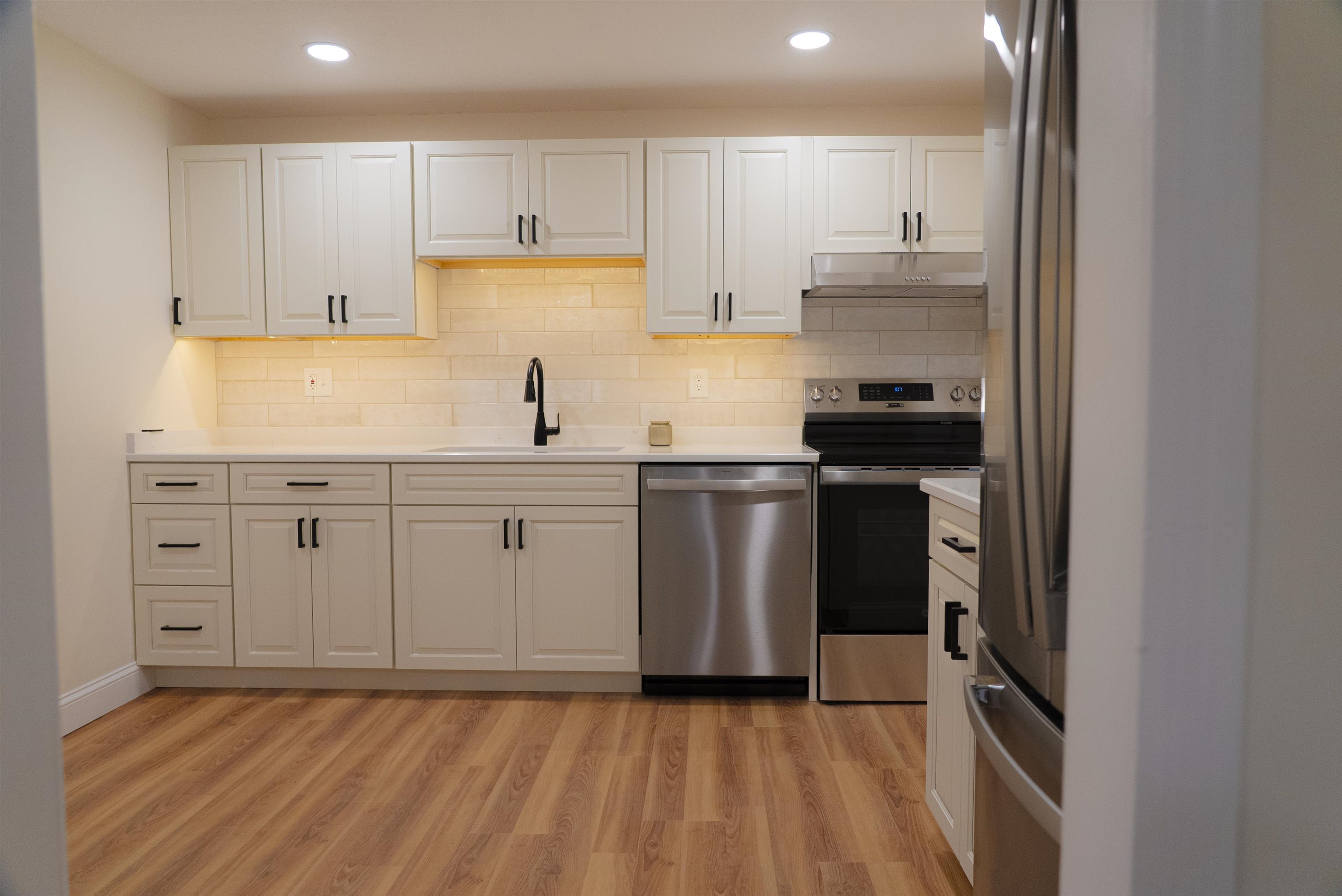 3 Silvestri Cir #16, Derry, NH 03038