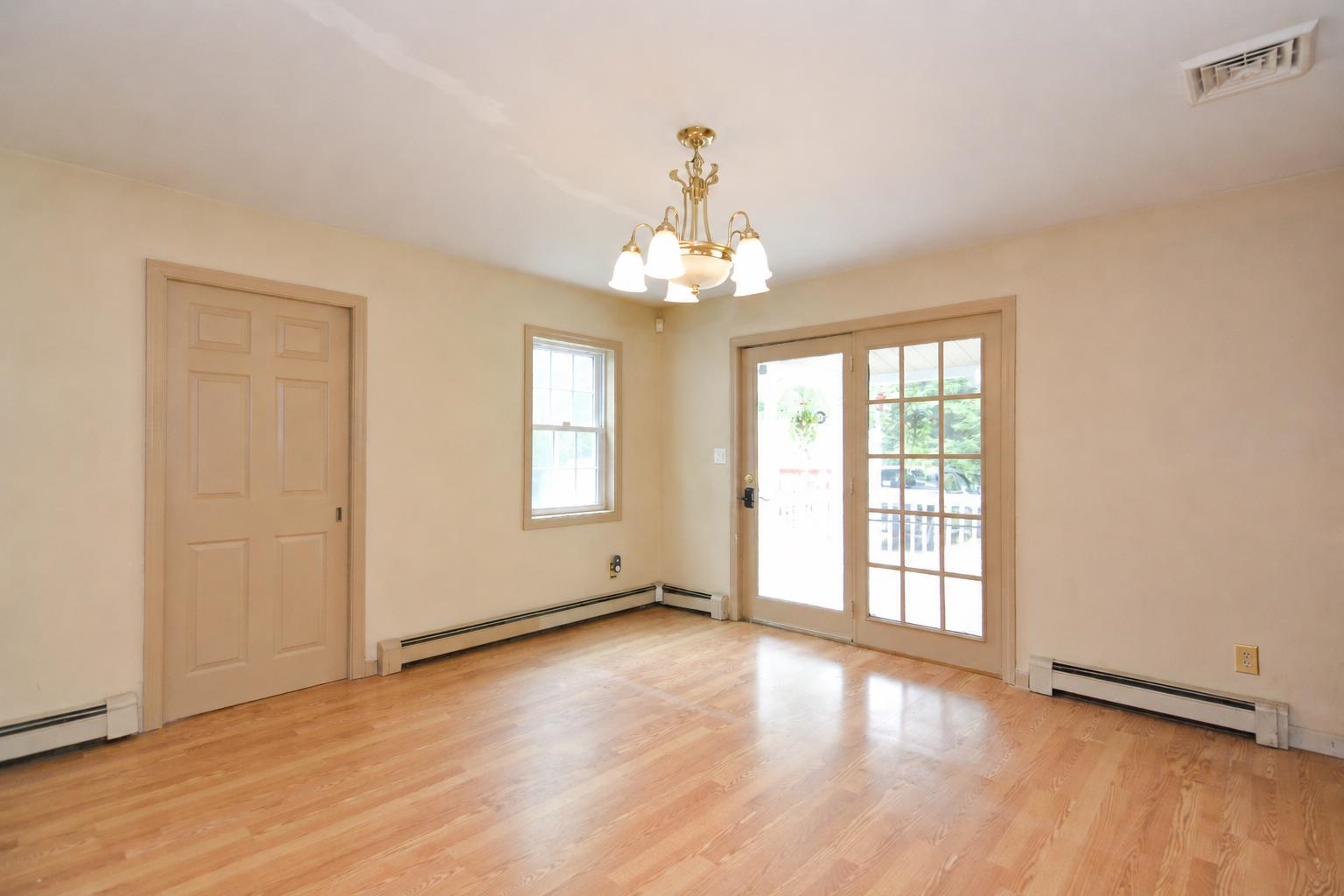 154 Leightons Corner Rd, Strafford, NH 03884