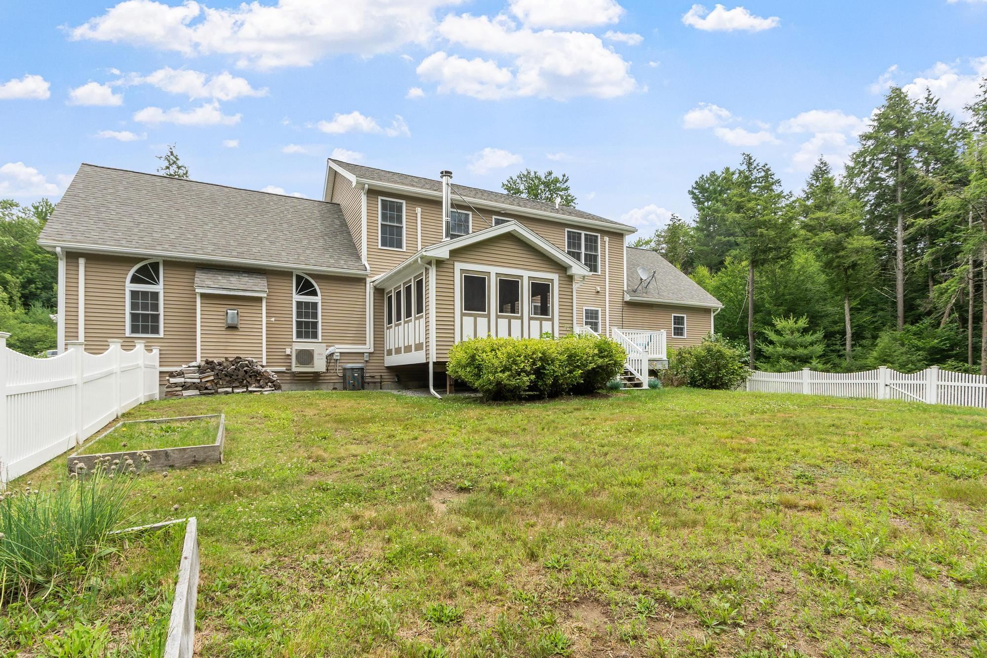 62 Monadnock Ln, Peterborough, NH 03458