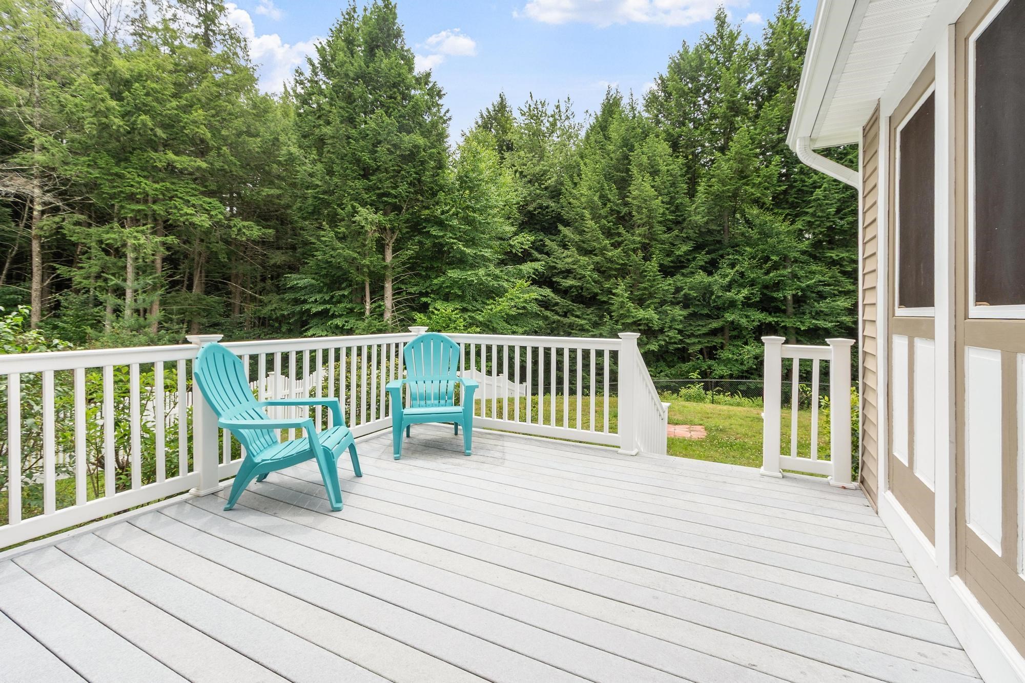 62 Monadnock Ln, Peterborough, NH 03458