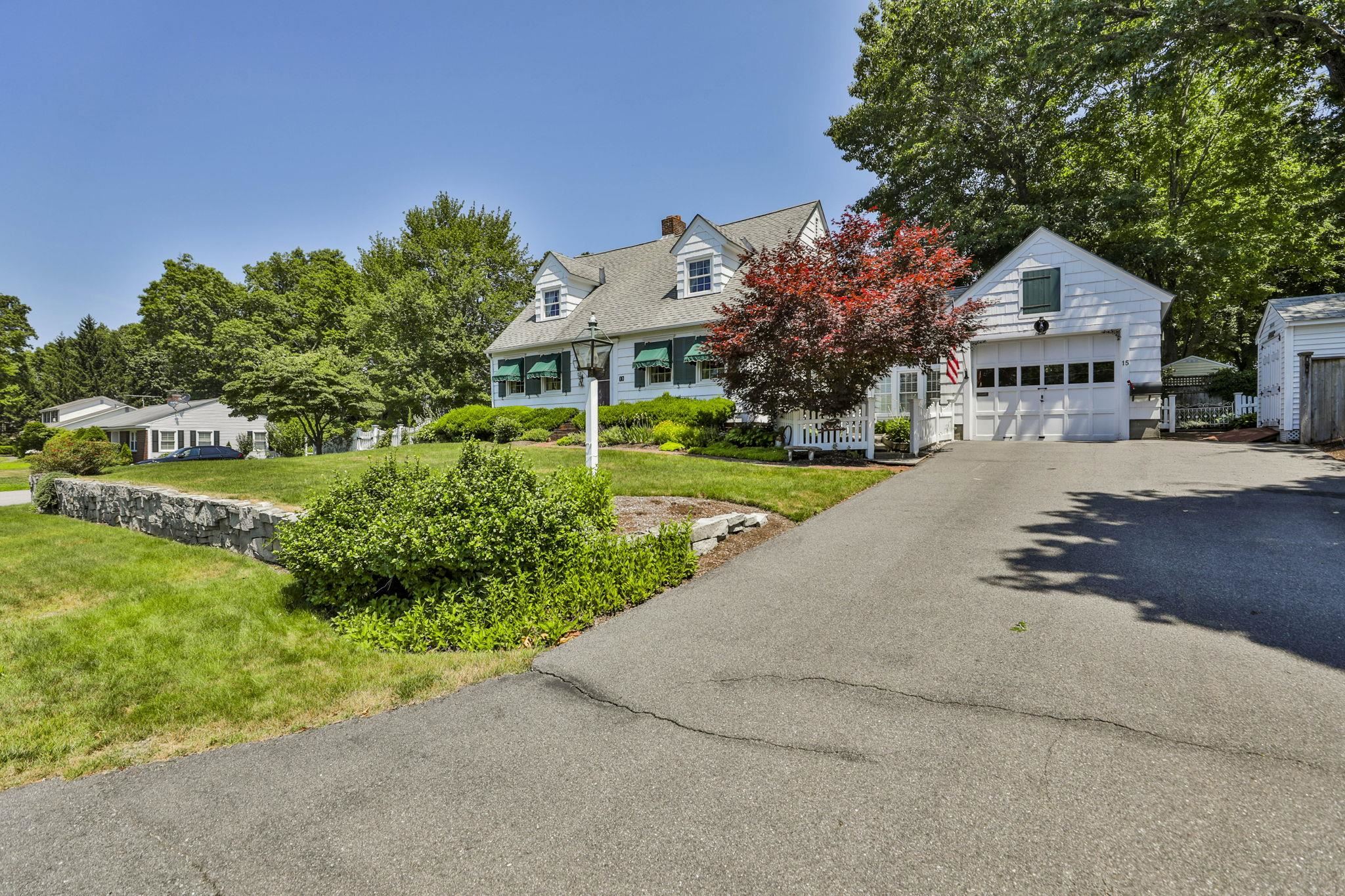 15 Hooker St, Nashua, NH 03064