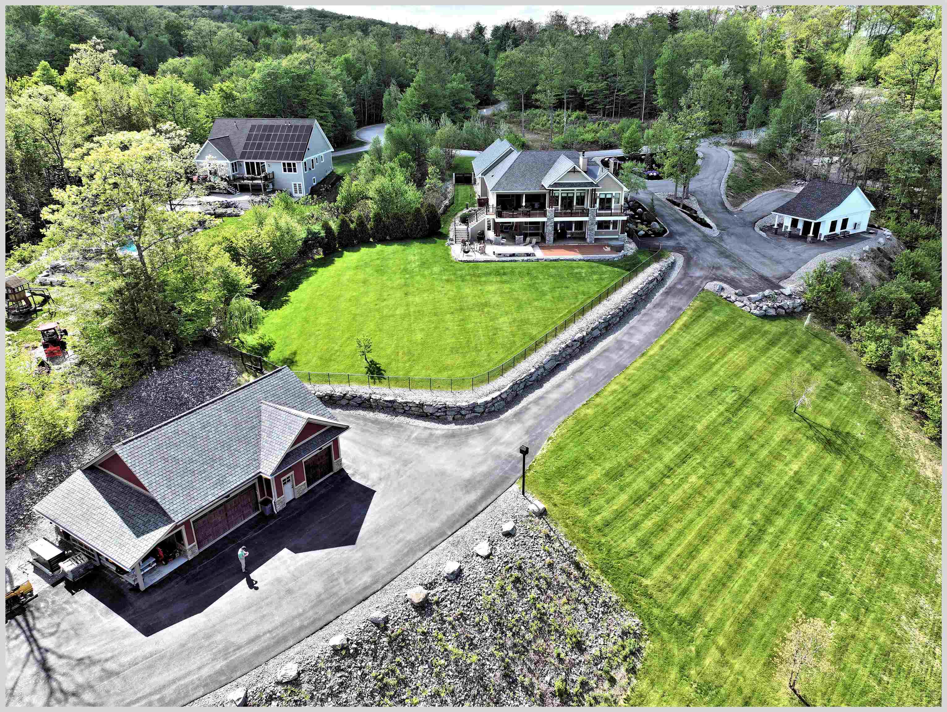 60 Ski Lift Ln, Plymouth, NH 03264
