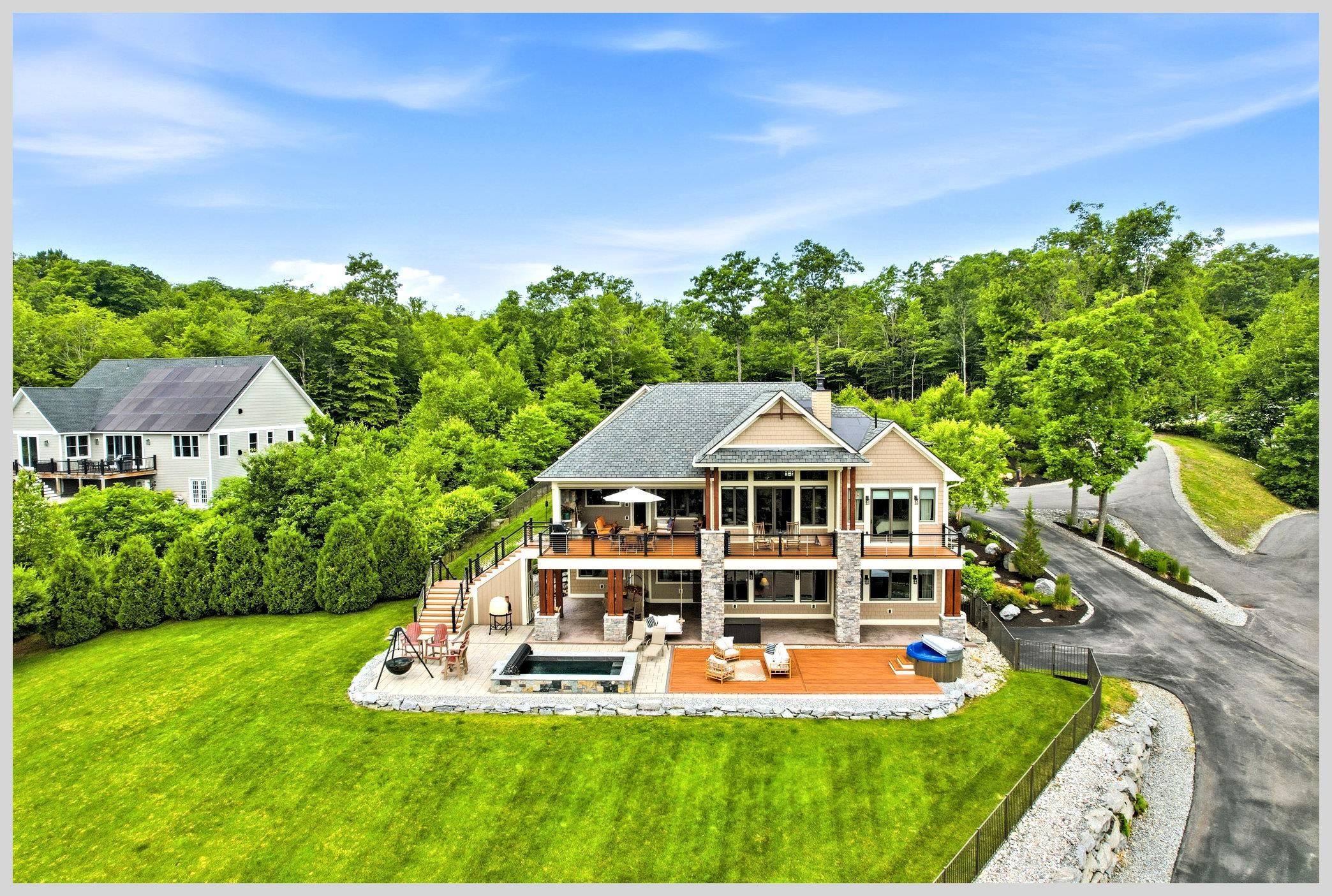 60 Ski Lift Ln, Plymouth, NH 03264