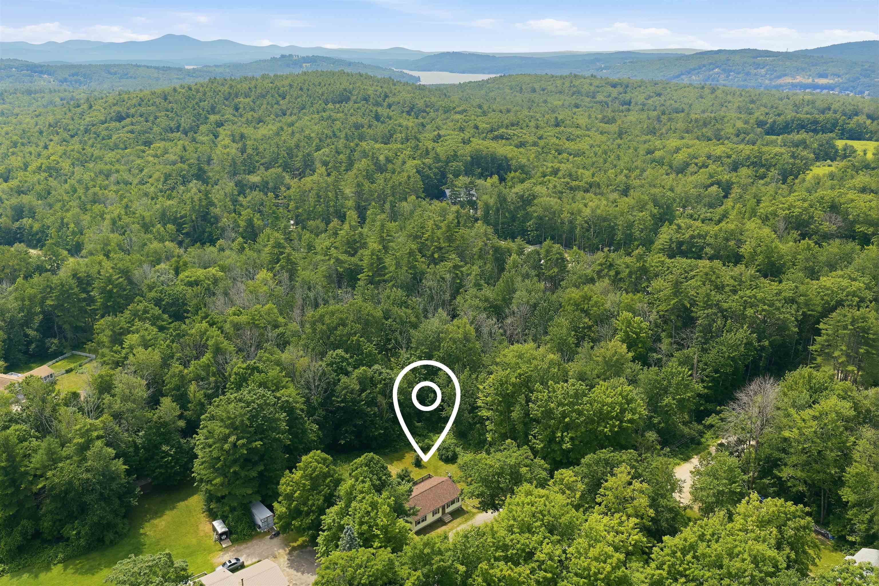 39 Old Center Harbor Rd, Meredith, NH 03253