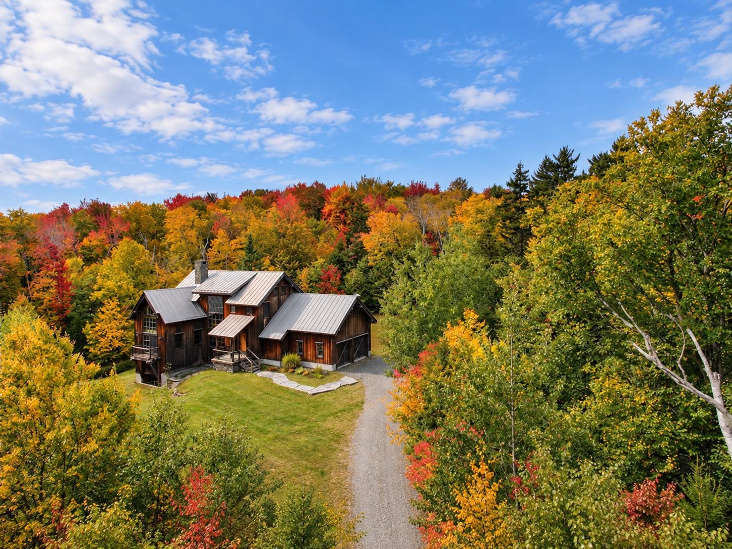 Photo 2 of Single family home for sale at 14 Talon Dr, West Wardsboro, VT 05360 | MLS# 5098914 | Listing updated on 2026-10-02
