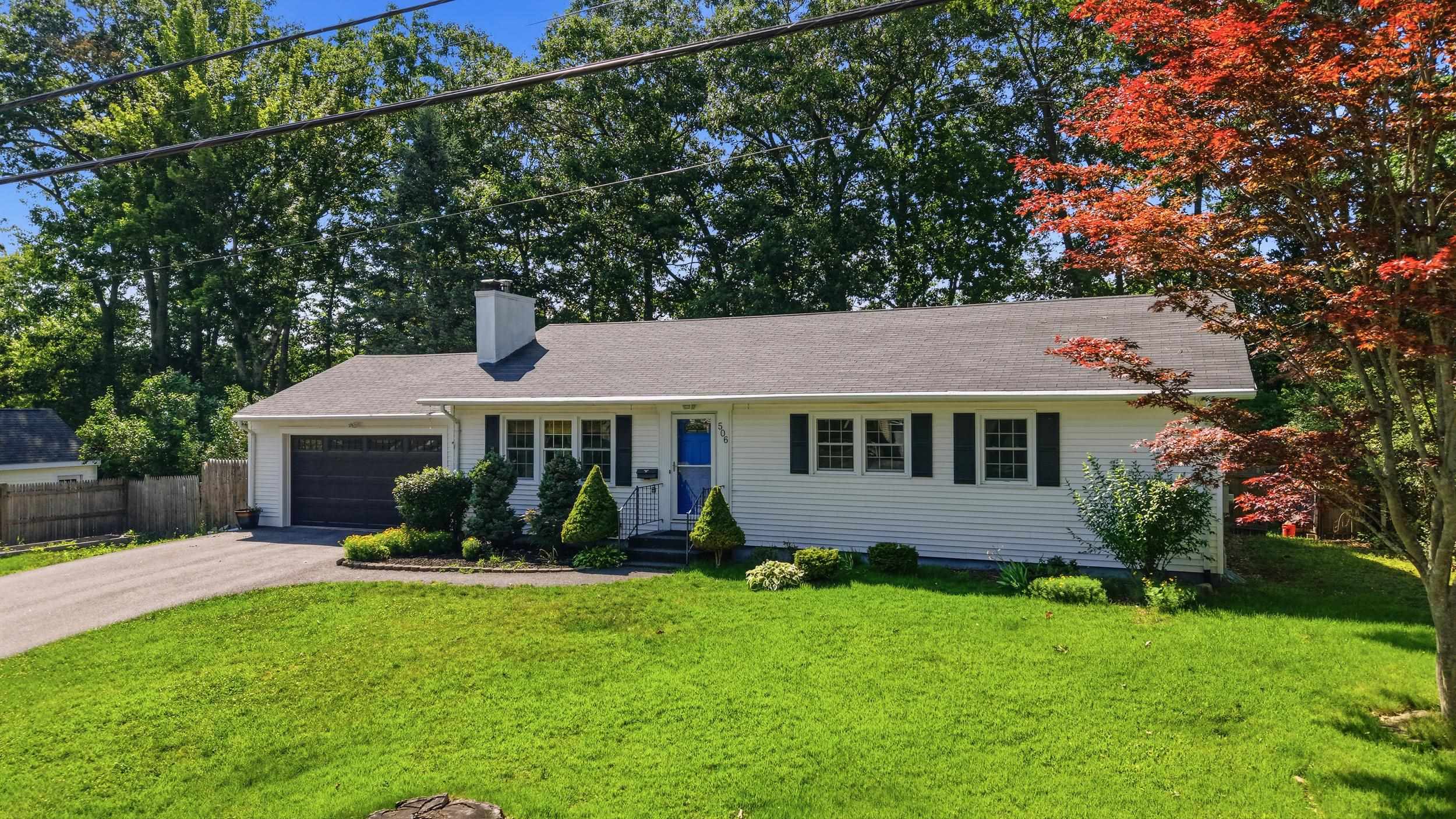 506 Oak St, Manchester, NH 03104