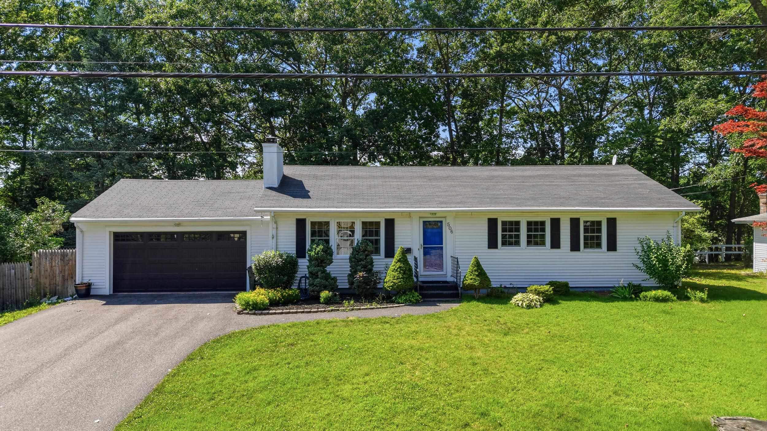 506 Oak St, Manchester, NH 03104