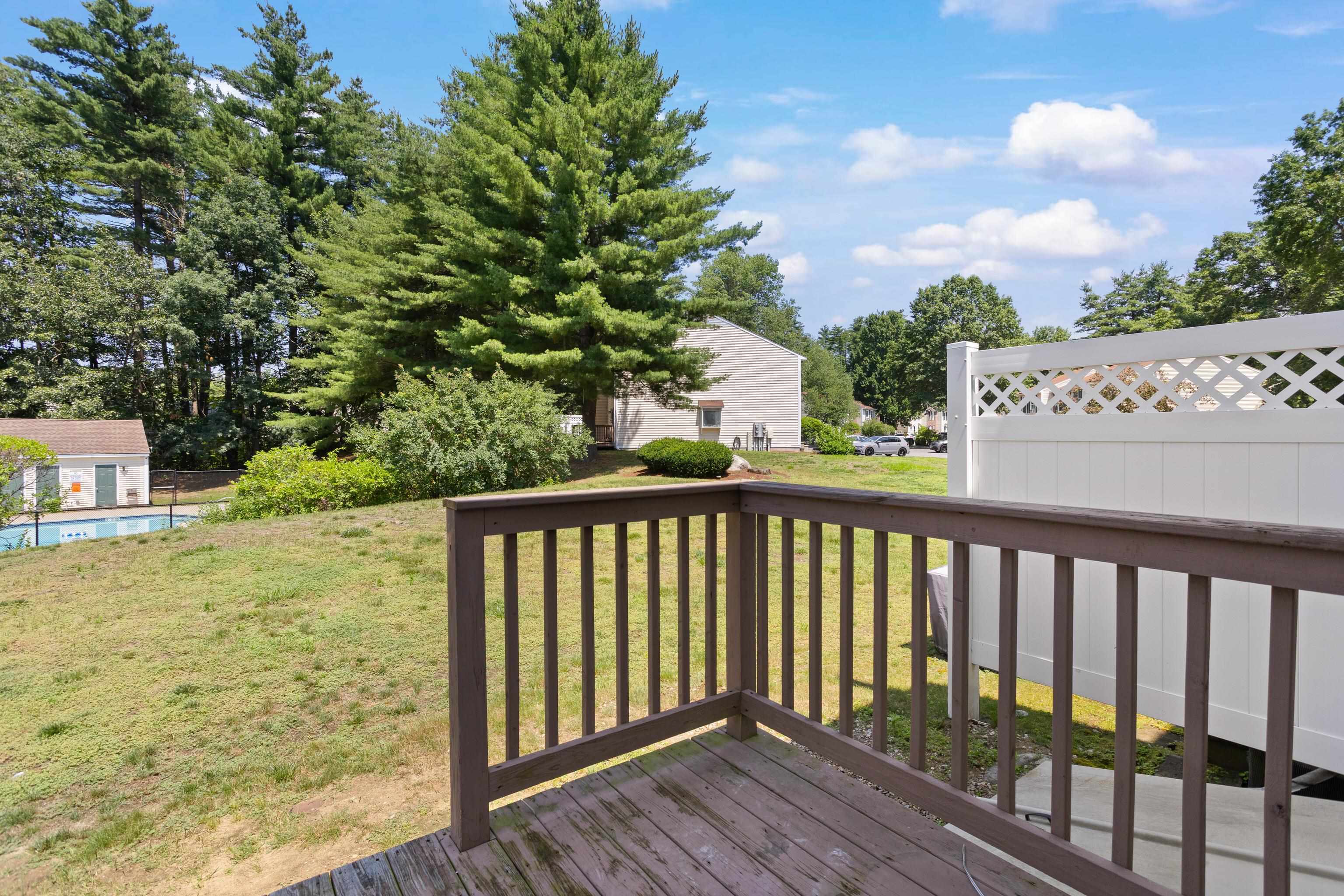 9 Kimberly Dr, Merrimack, NH 03054