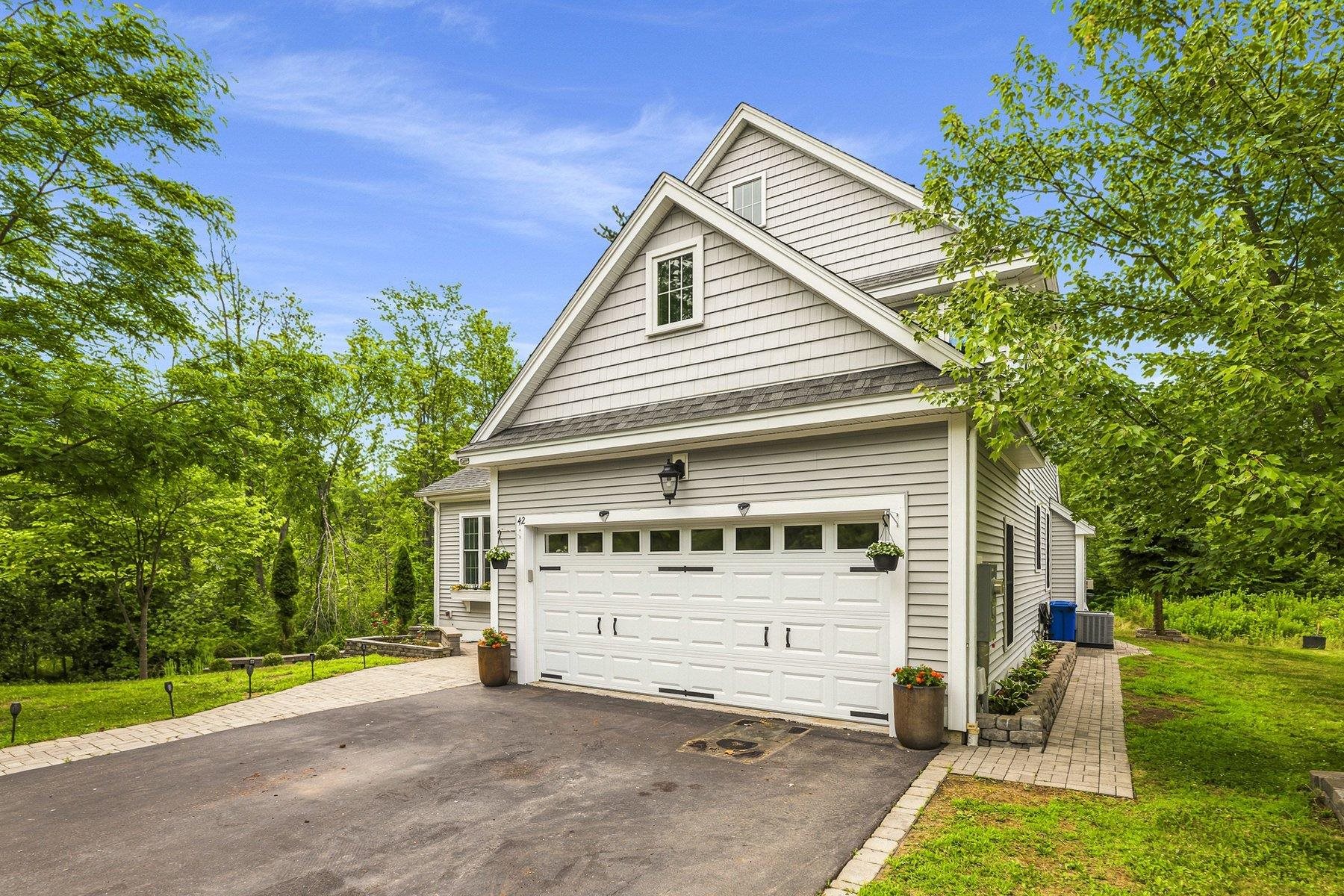 42 Stocklan Cir, Dover, NH 03820