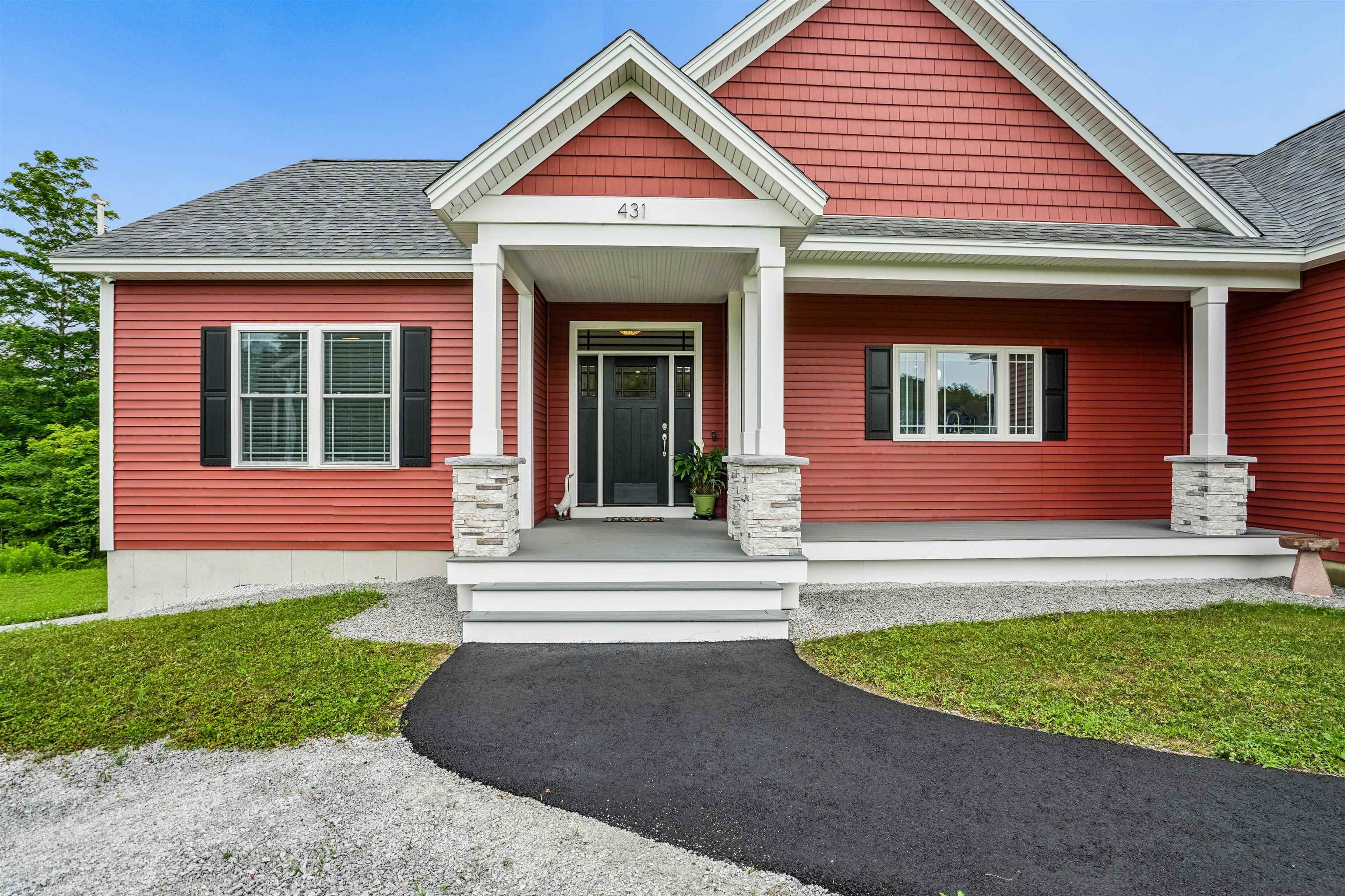 431 Grady Ln, Pembroke, NH 03275