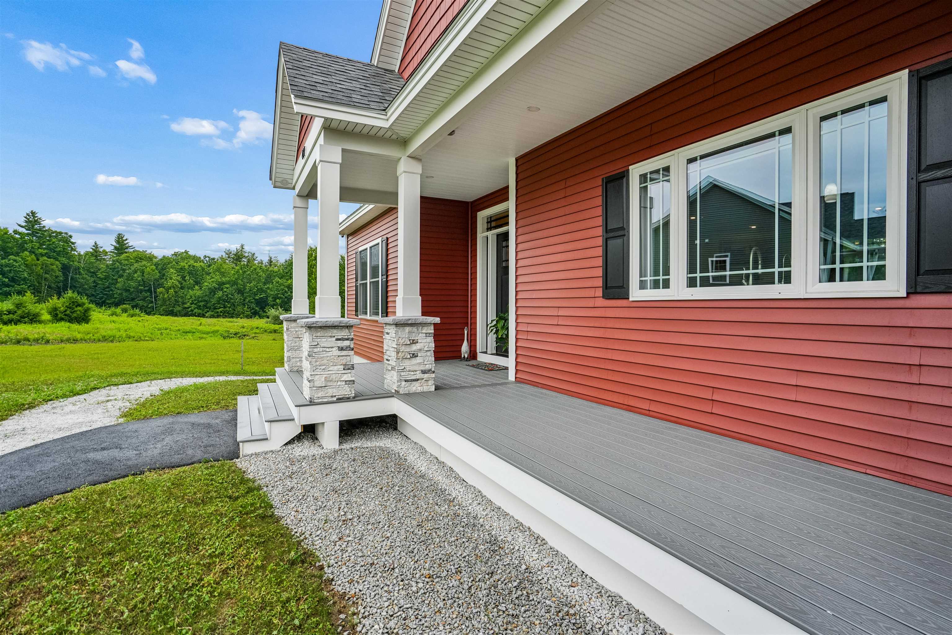 431 Grady Ln, Pembroke, NH 03275