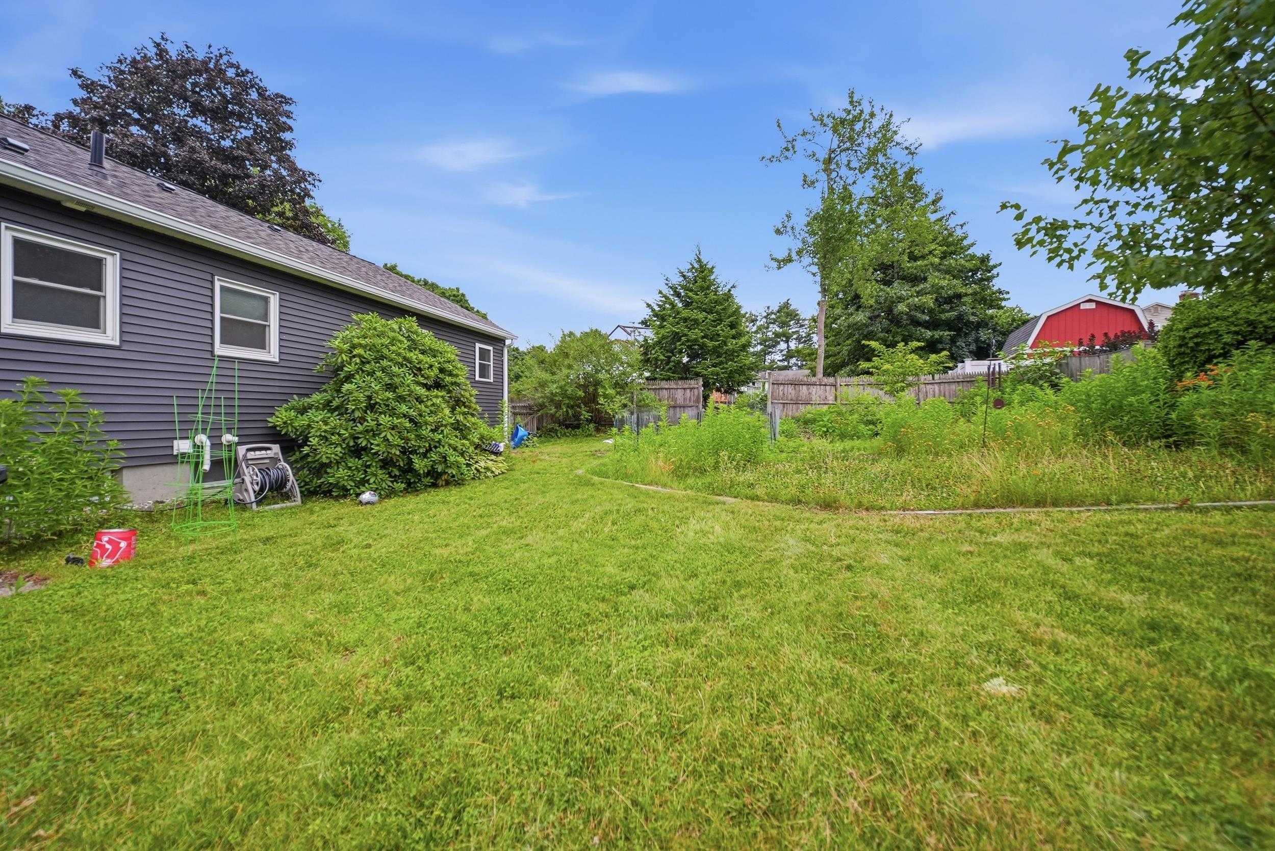16 Terry St, Nashua, NH 03064