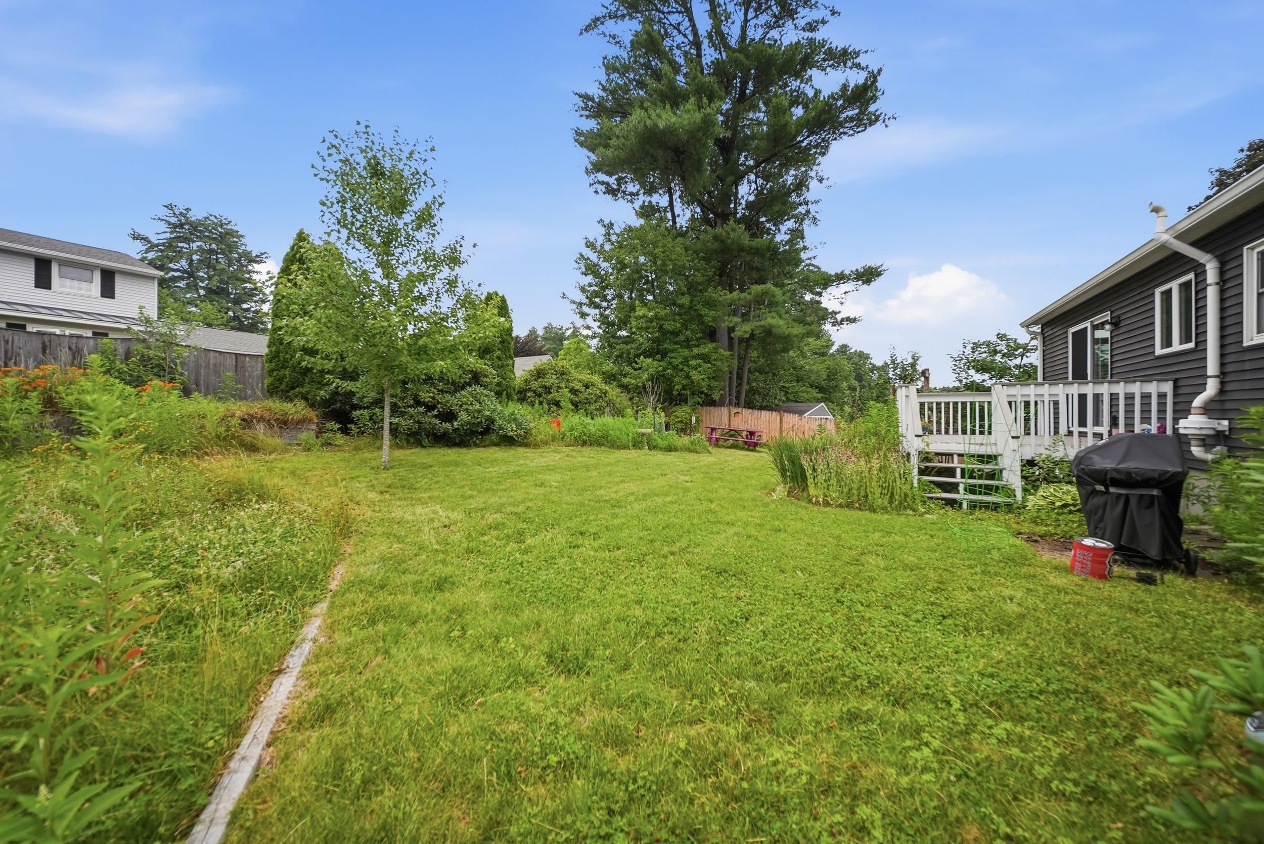16 Terry St, Nashua, NH 03064