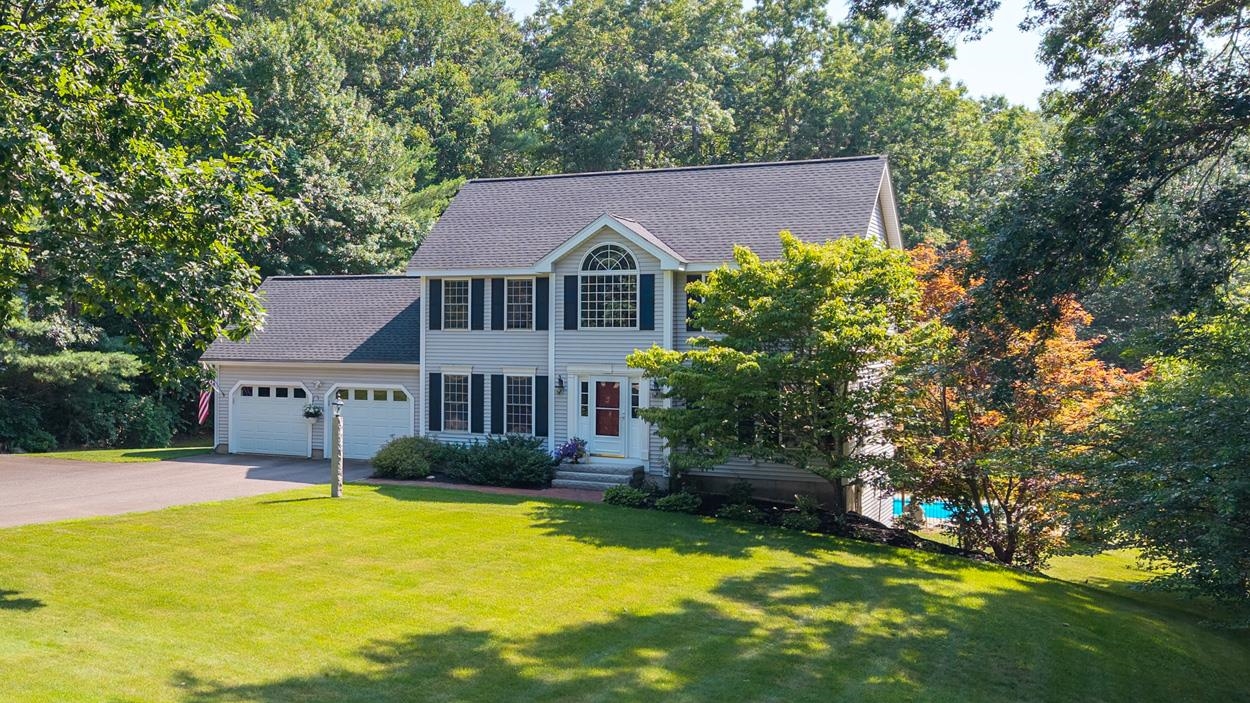 27 Aldrich St, Litchfield, NH 03052