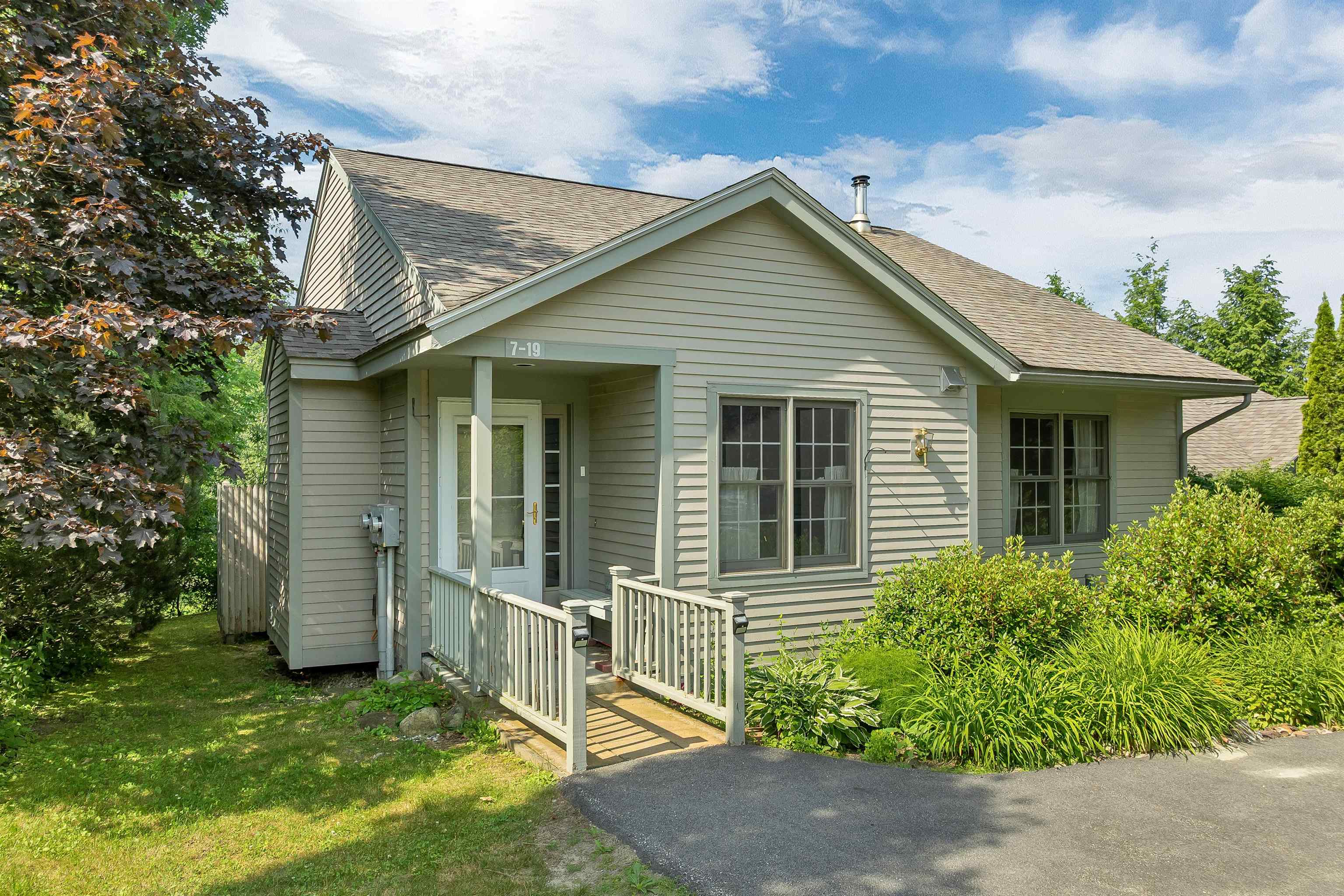7 Troon Ter #19, Holderness, NH 03245