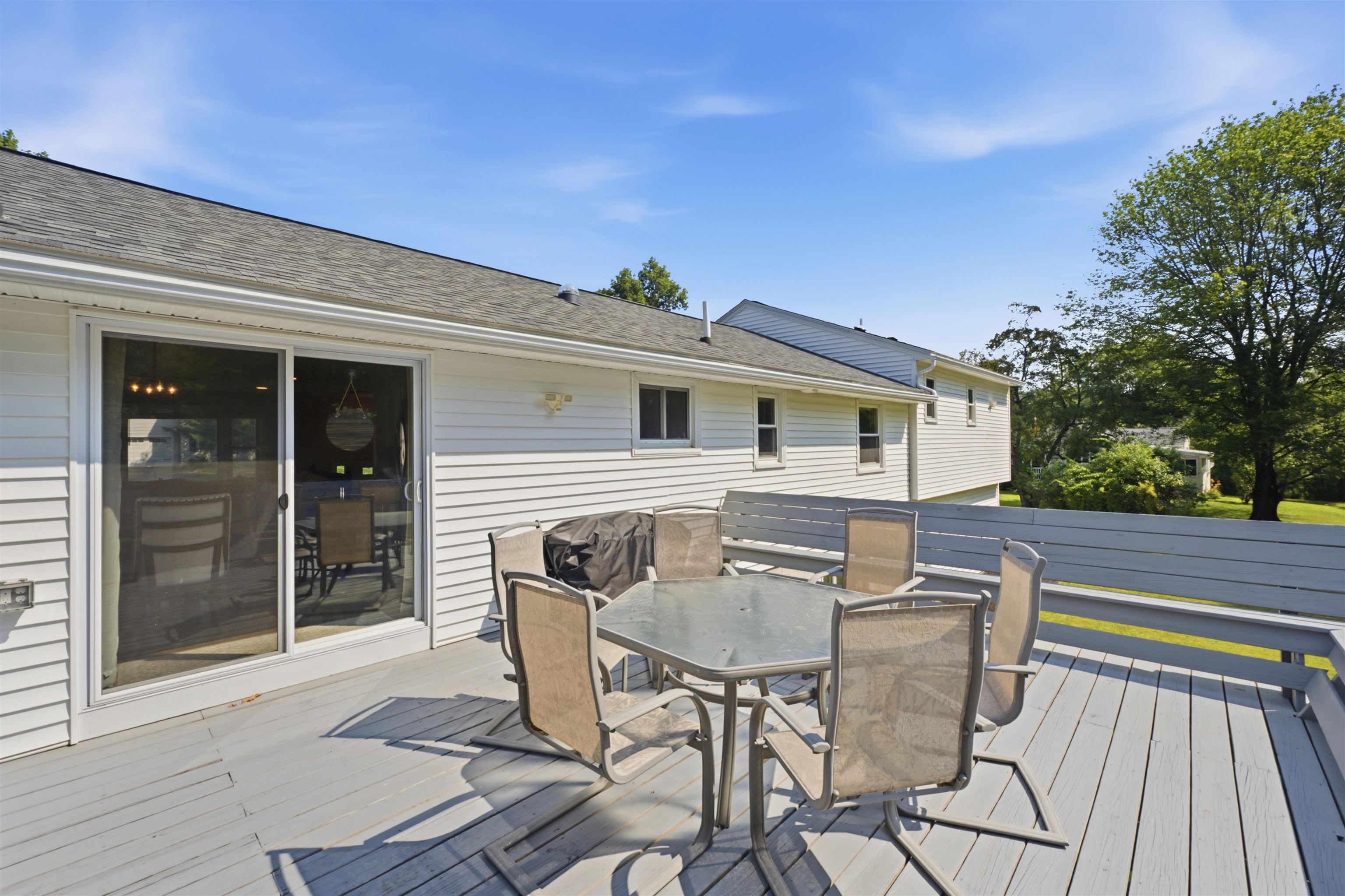 68 Jericho Rd, Pelham, NH 03076