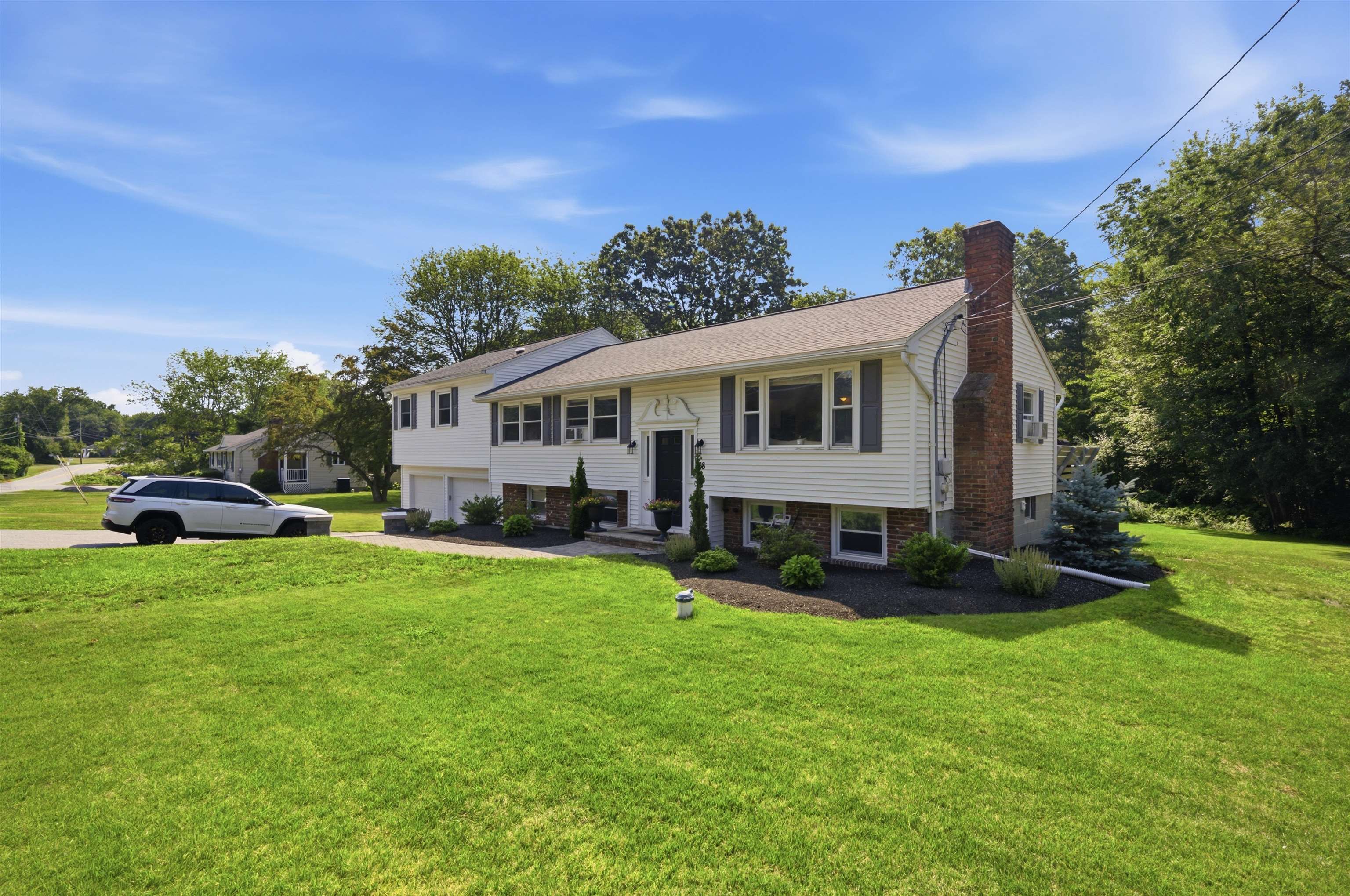 68 Jericho Rd, Pelham, NH 03076