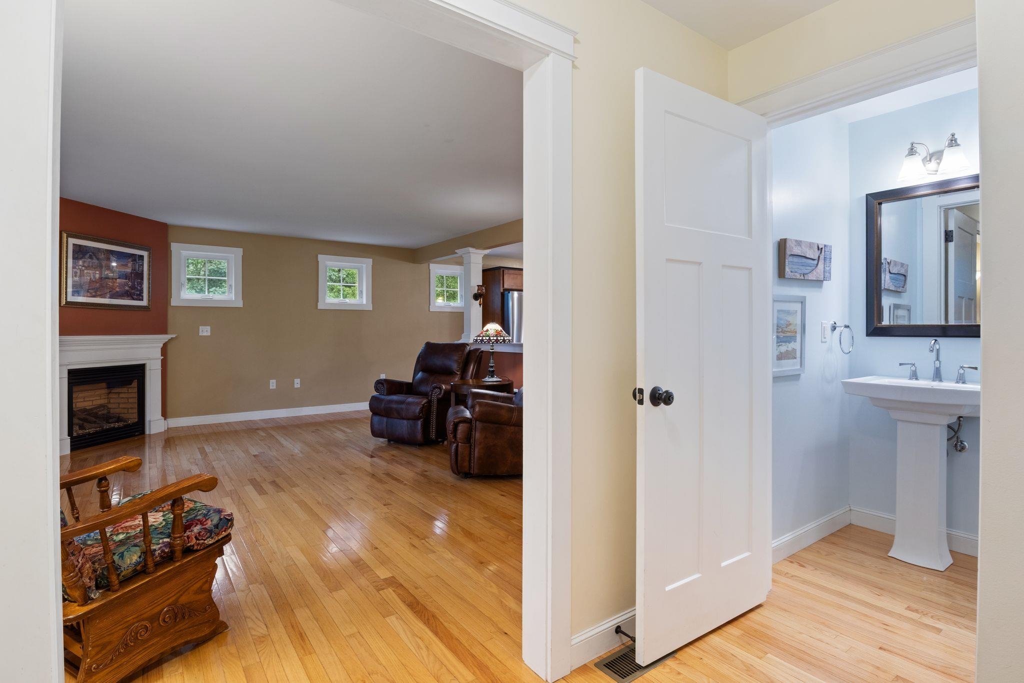 98 Ridgecrest Dr, Greenland, NH 03840