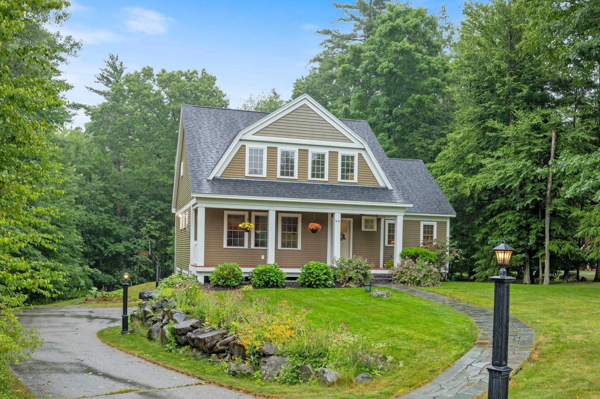 98 Ridgecrest Dr, Greenland, NH 03840