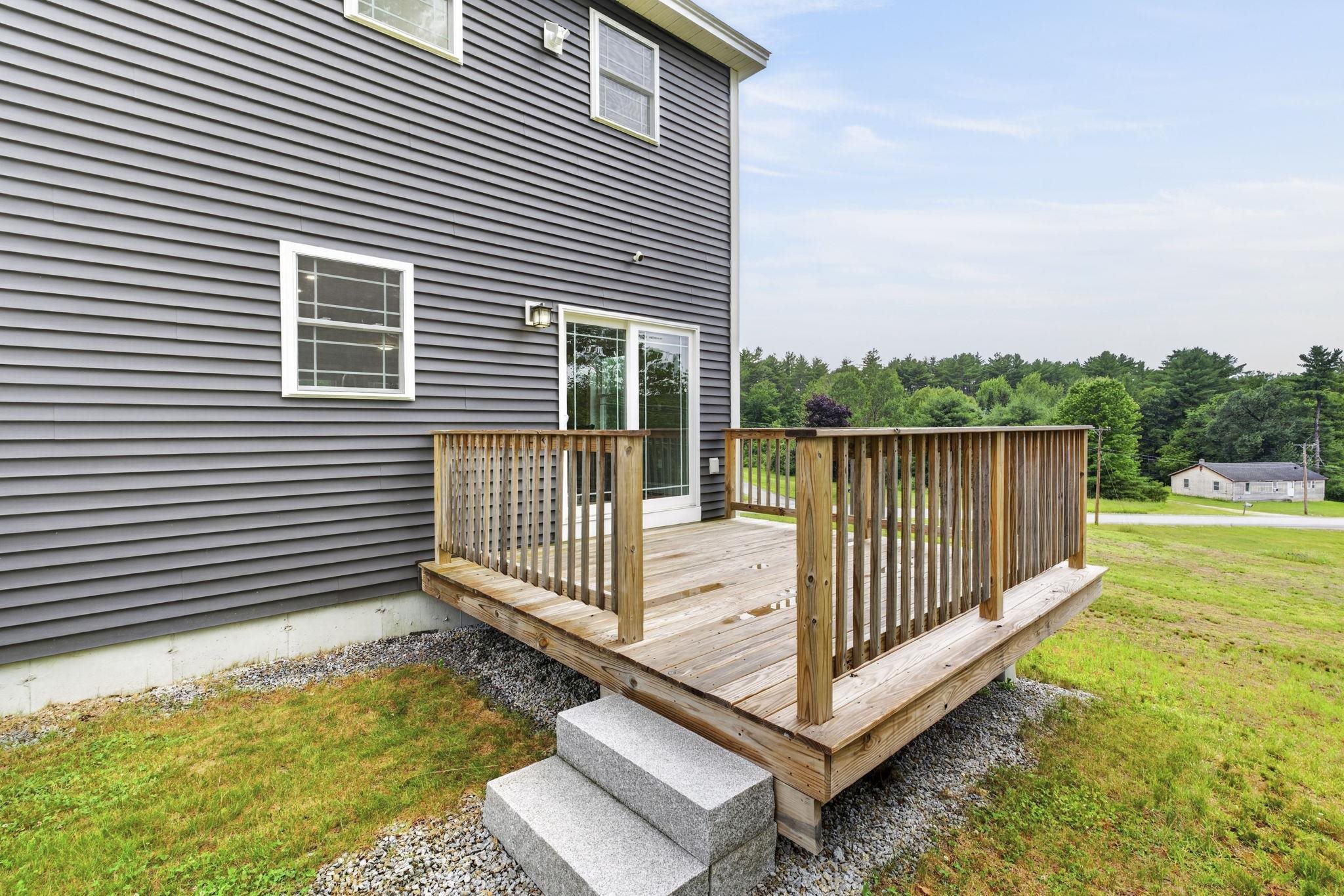 20 Woodbury Ln, Boscawen, NH 03303