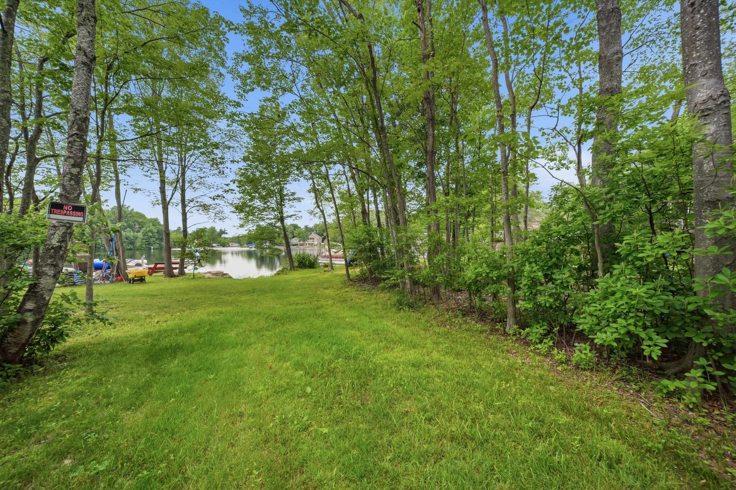 8 Escumbuit Rd, Derry, NH 03038
