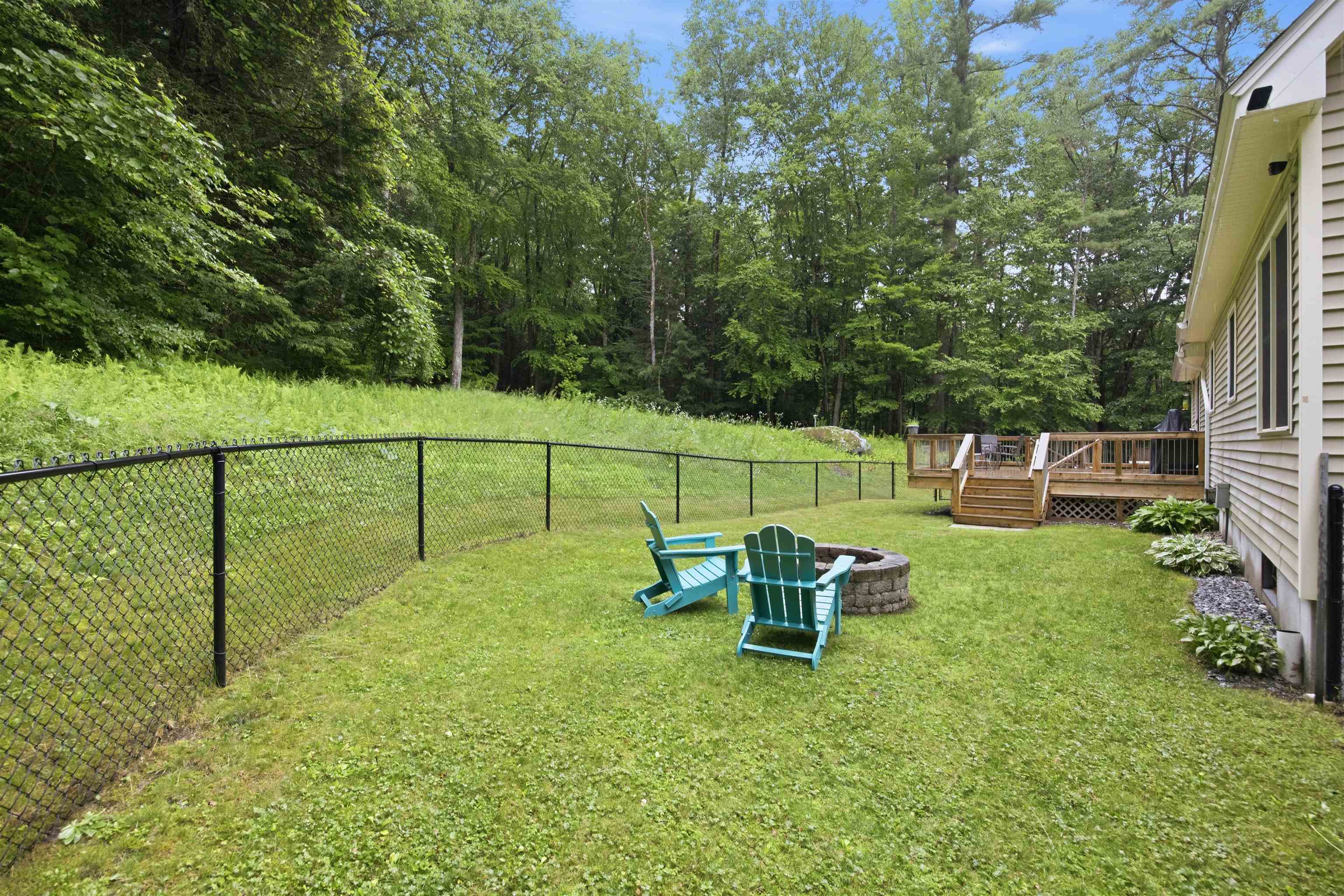 345 Riverdale Rd, New Boston, NH 03070