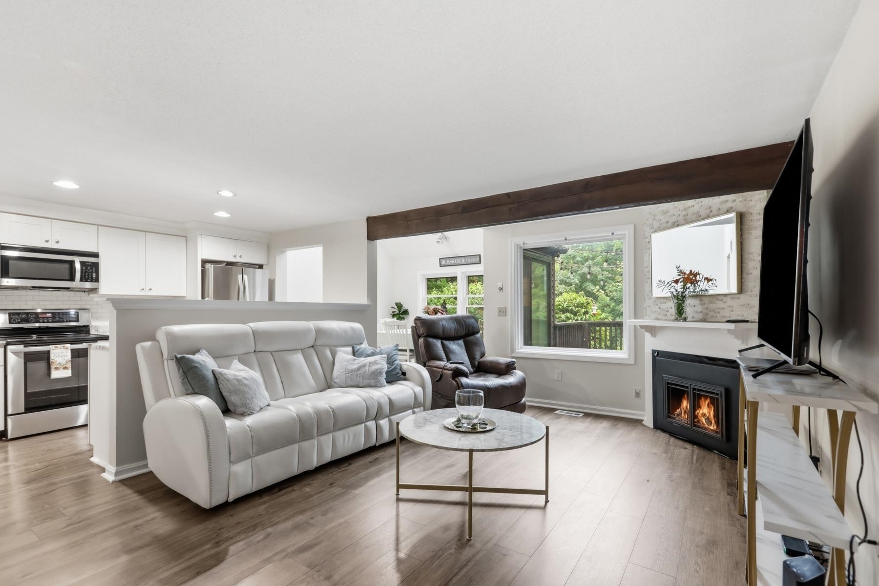 49 Stacey Cir, Windham, NH 03087