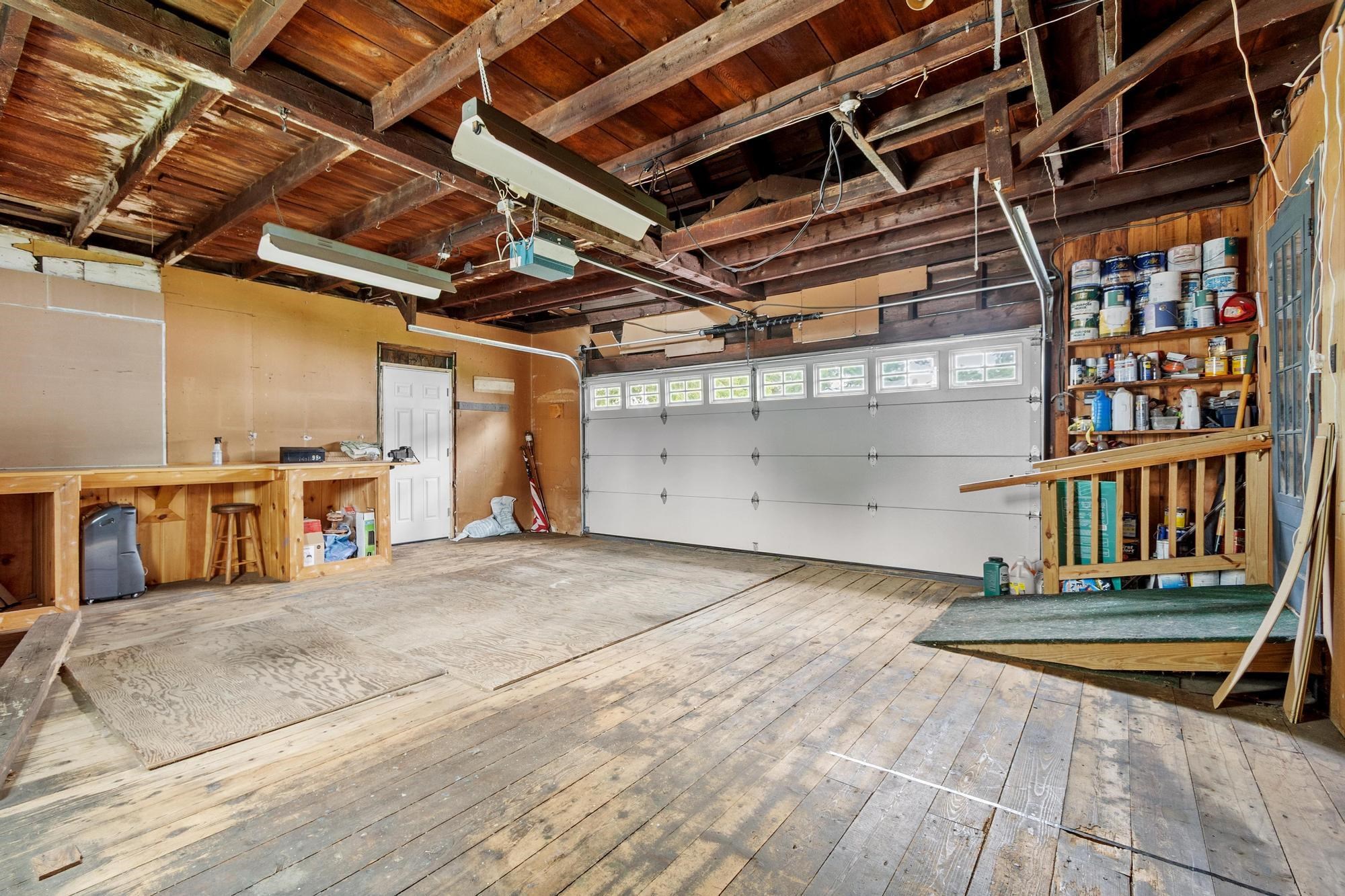 98 Vine St, Nashua, NH 03060