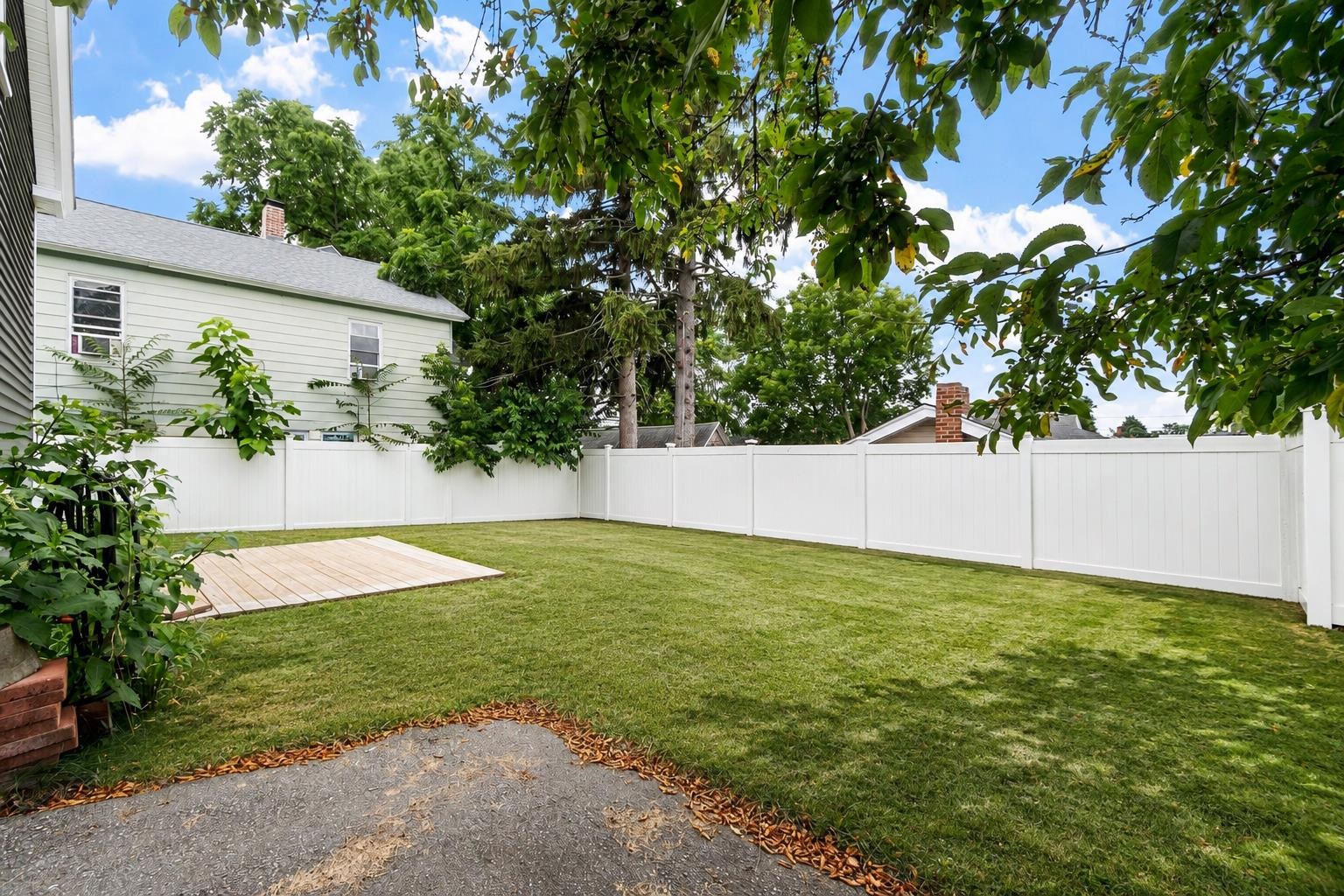 98 Vine St, Nashua, NH 03060
