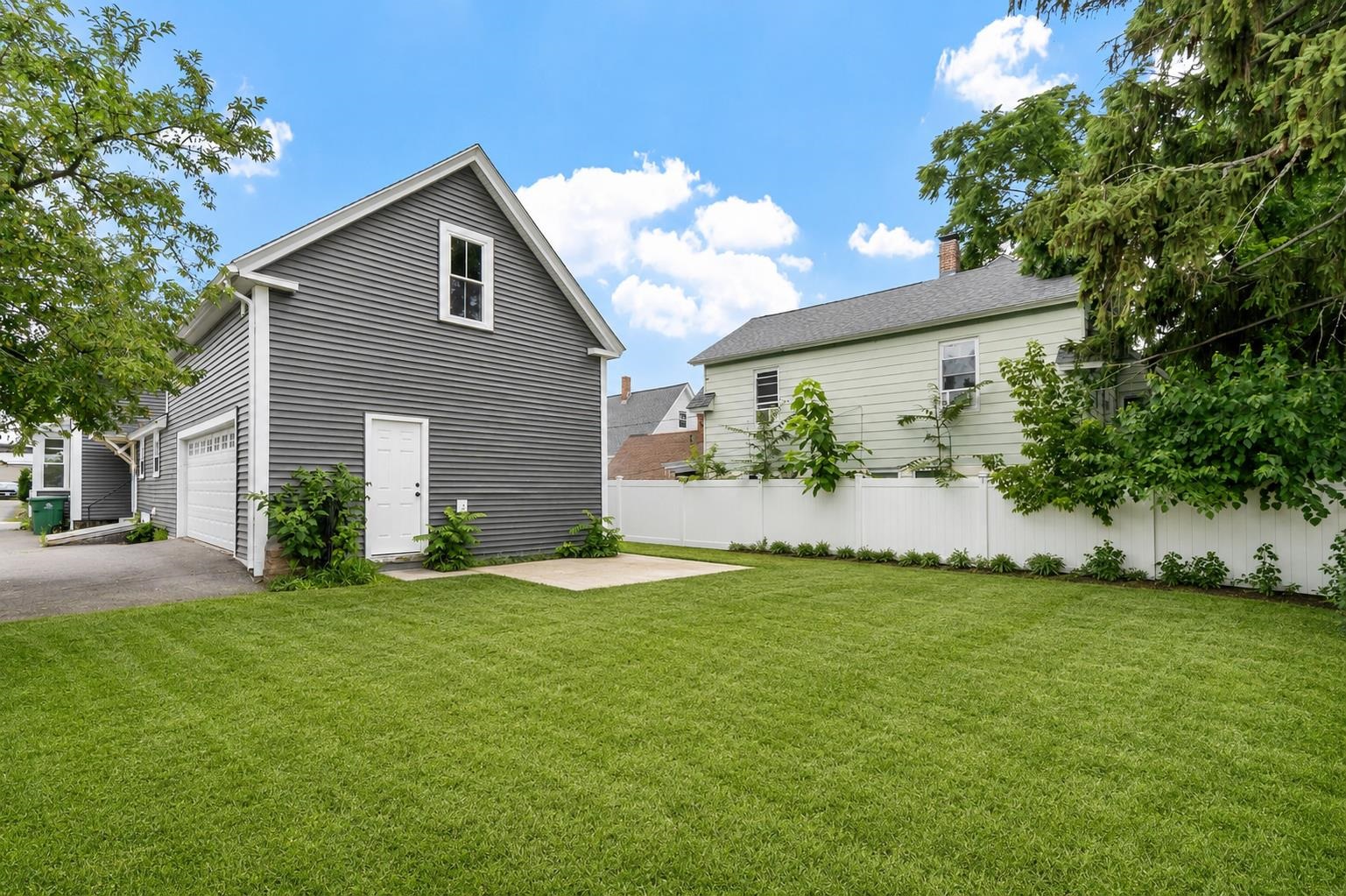 98 Vine St, Nashua, NH 03060
