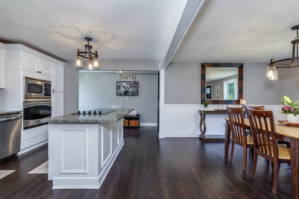 10 Collins Ave, Merrimack, NH 03054