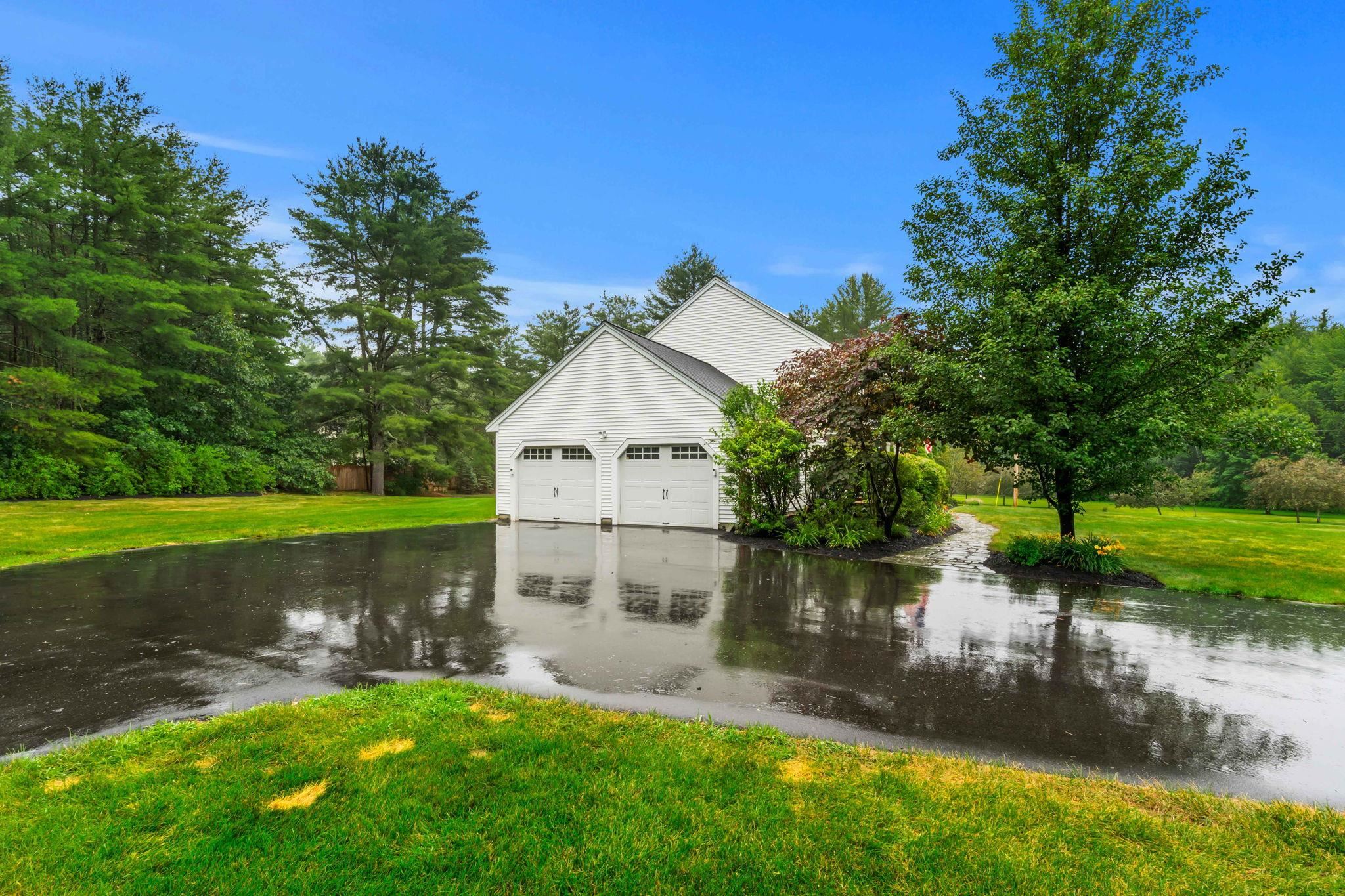 52 Oak Hill Rd, Brookline, NH 03033