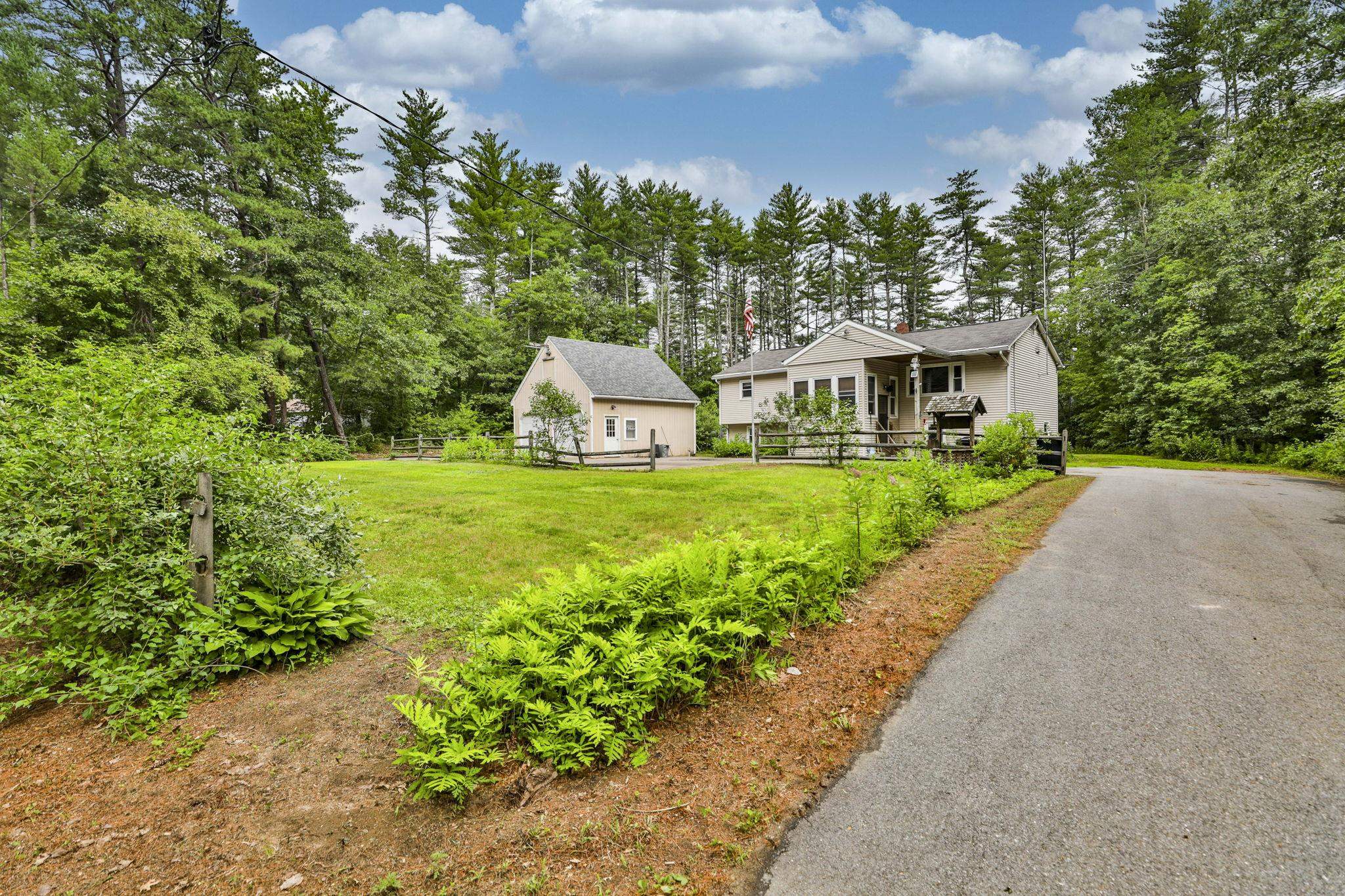 1 Martinson Ln, Allenstown, NH 03275
