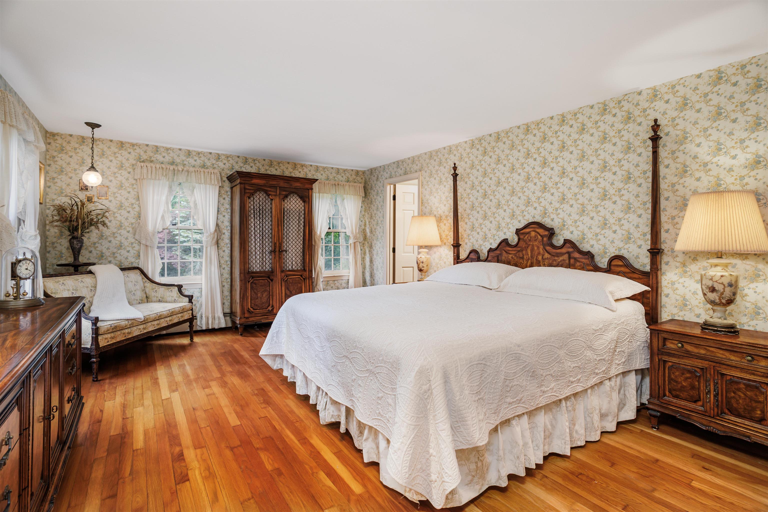 75 Meadow Dr, Hollis, NH 03049