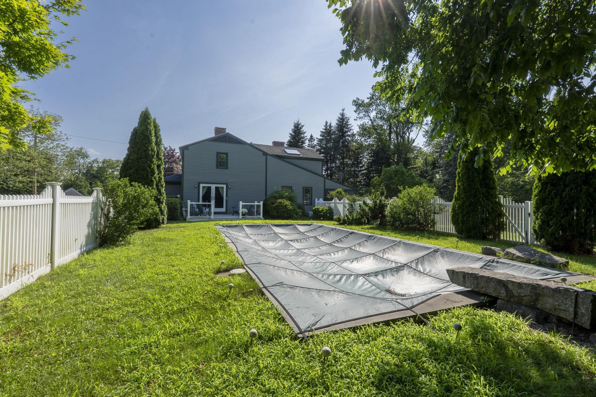 141 Kensington Rd, Hampton Falls, NH 03844