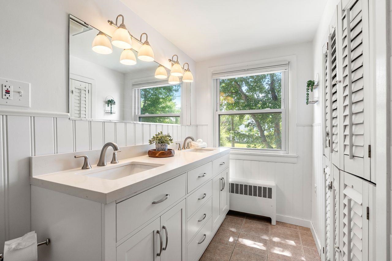 83 Violet St, Manchester, NH 03102