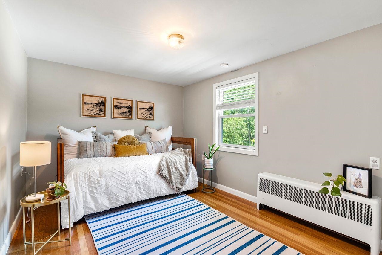83 Violet St, Manchester, NH 03102